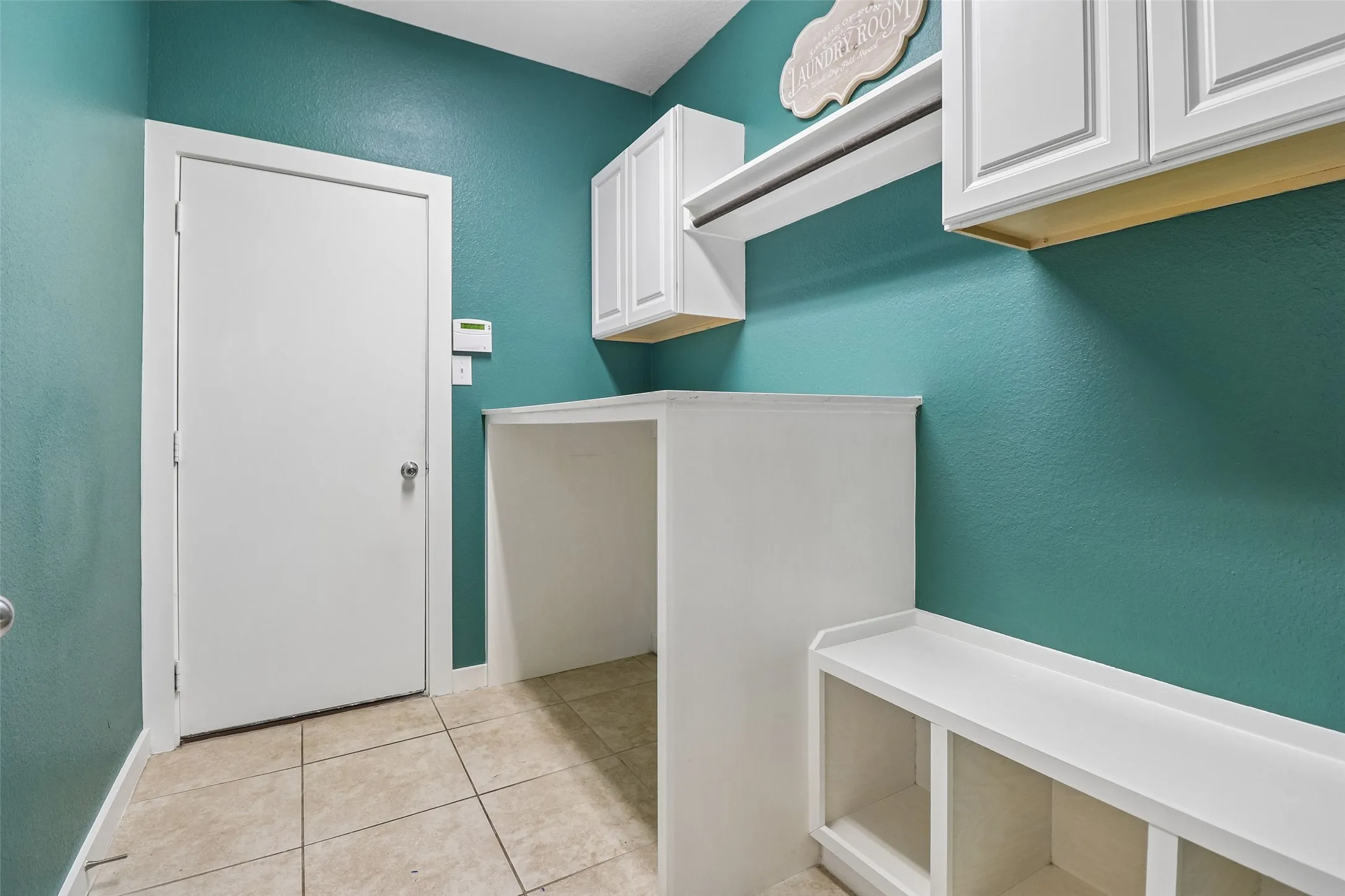 Single Family Residence For Sale in Tarrant County , 7629 Spring Drive, Watauga, Texas 76148, 4 Bedroom, 2 Bathroom, 2 Garage spaces, 2,100 Sqft, built in 2018, mls#21387381, Real Estate Agent in Watauga, Homes For Sale in Tarrant county, Homes For Sale in Watauga, Realtor in Watauga Texas, Real Estate Brokerage Independent Realty Texas, Luminita Cordes Realtor
