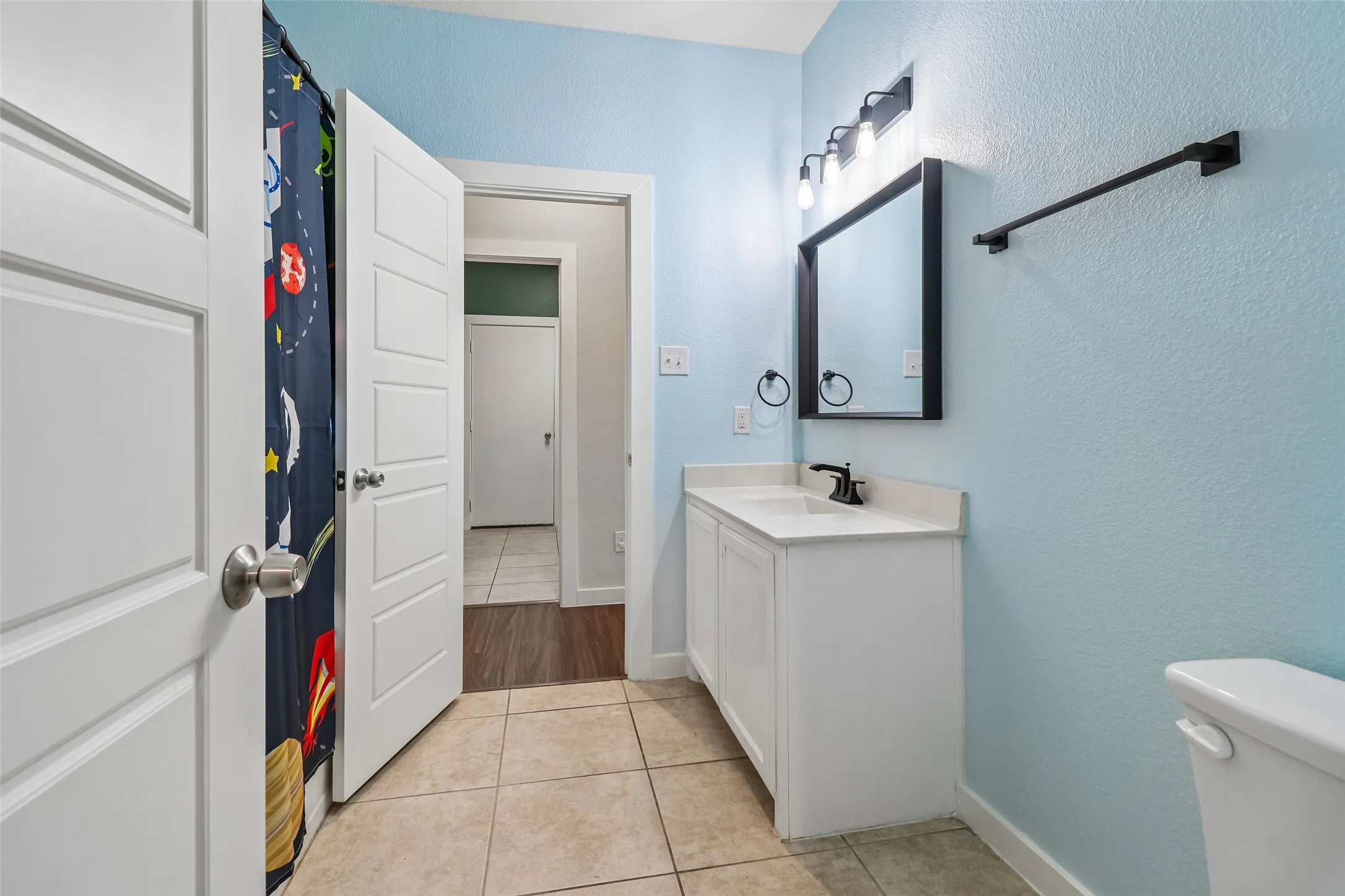 Single Family Residence For Sale in Tarrant County , 7629 Spring Drive, Watauga, Texas 76148, 4 Bedroom, 2 Bathroom, 2 Garage spaces, 2,100 Sqft, built in 2018, mls#21387381, Real Estate Agent in Watauga, Homes For Sale in Tarrant county, Homes For Sale in Watauga, Realtor in Watauga Texas, Real Estate Brokerage Independent Realty Texas, Luminita Cordes Realtor