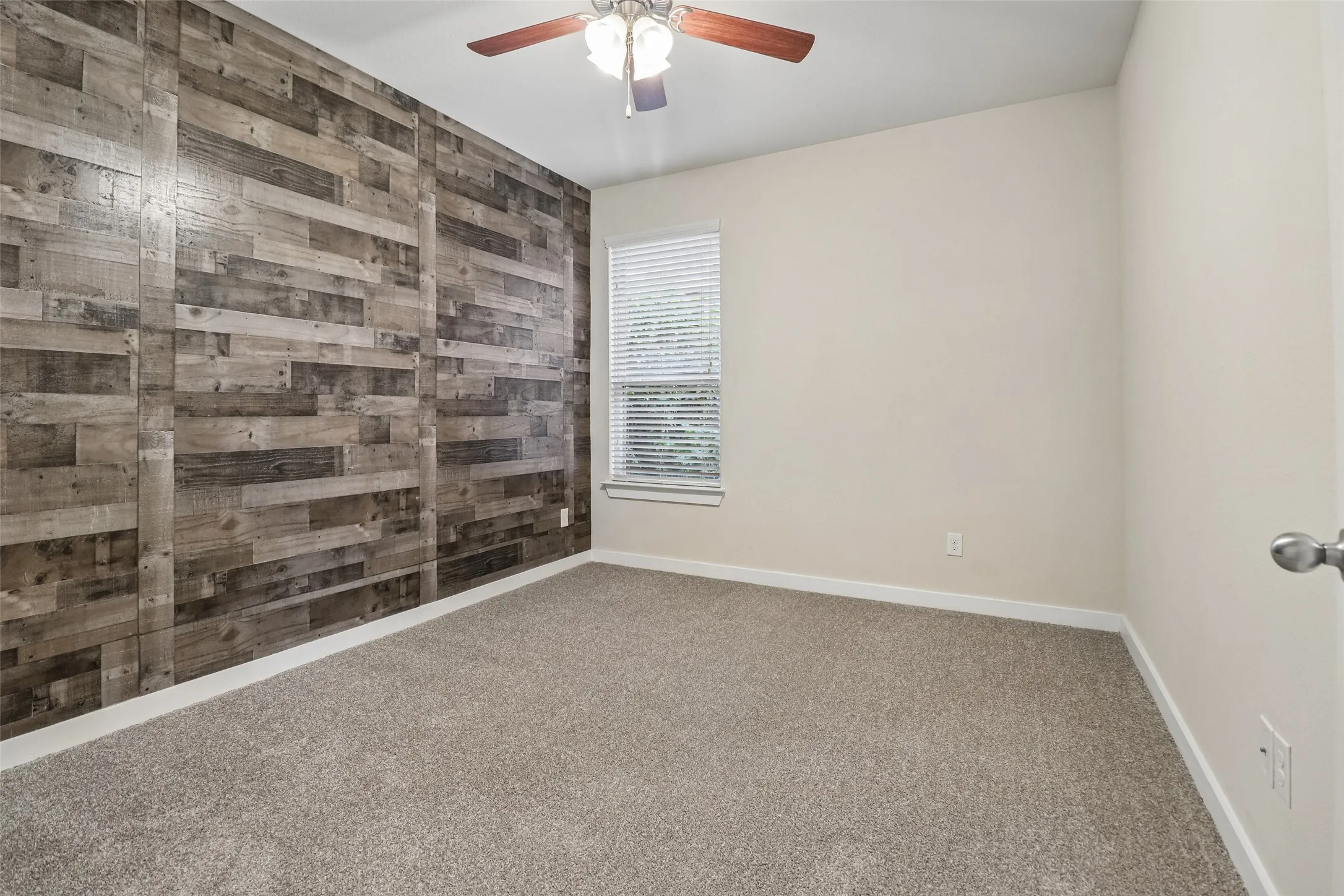 Single Family Residence For Sale in Tarrant County , 7629 Spring Drive, Watauga, Texas 76148, 4 Bedroom, 2 Bathroom, 2 Garage spaces, 2,100 Sqft, built in 2018, mls#21387381, Real Estate Agent in Watauga, Homes For Sale in Tarrant county, Homes For Sale in Watauga, Realtor in Watauga Texas, Real Estate Brokerage Independent Realty Texas, Luminita Cordes Realtor