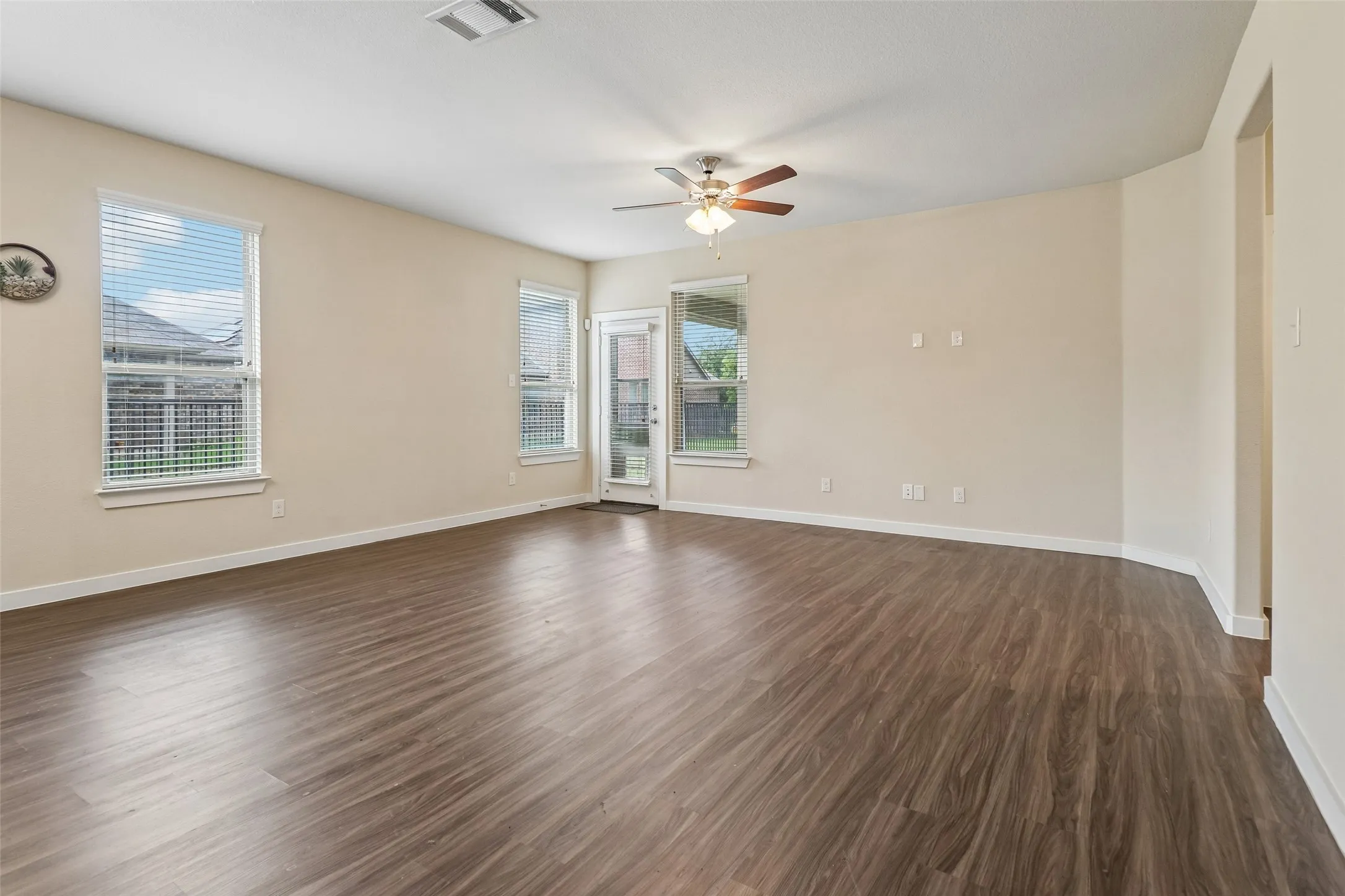 Single Family Residence For Sale in Tarrant County , 7629 Spring Drive, Watauga, Texas 76148, 4 Bedroom, 2 Bathroom, 2 Garage spaces, 2,100 Sqft, built in 2018, mls#21387381, Real Estate Agent in Watauga, Homes For Sale in Tarrant county, Homes For Sale in Watauga, Realtor in Watauga Texas, Real Estate Brokerage Independent Realty Texas, Luminita Cordes Realtor