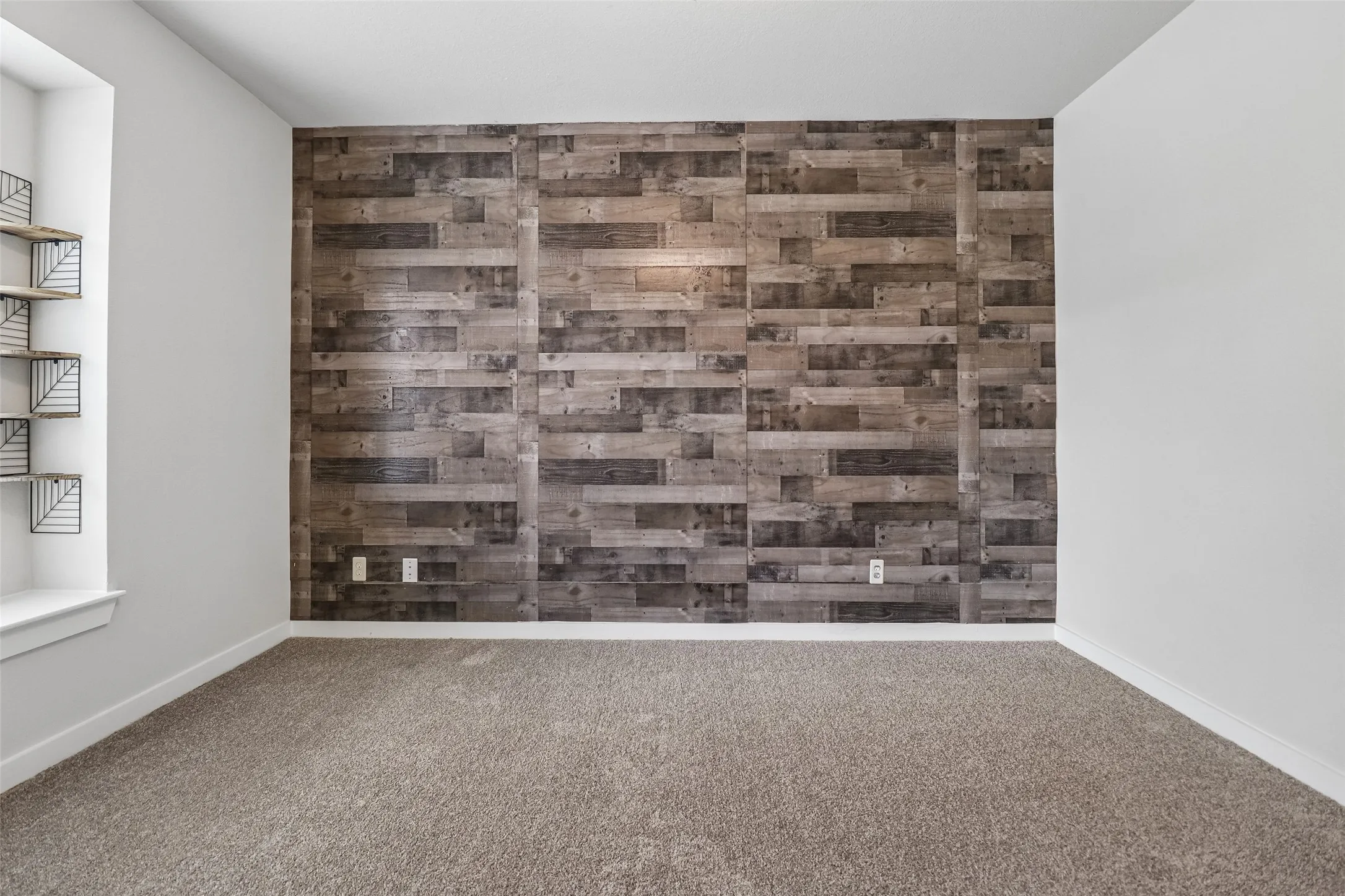 Single Family Residence For Sale in Tarrant County , 7629 Spring Drive, Watauga, Texas 76148, 4 Bedroom, 2 Bathroom, 2 Garage spaces, 2,100 Sqft, built in 2018, mls#21387381, Real Estate Agent in Watauga, Homes For Sale in Tarrant county, Homes For Sale in Watauga, Realtor in Watauga Texas, Real Estate Brokerage Independent Realty Texas, Luminita Cordes Realtor