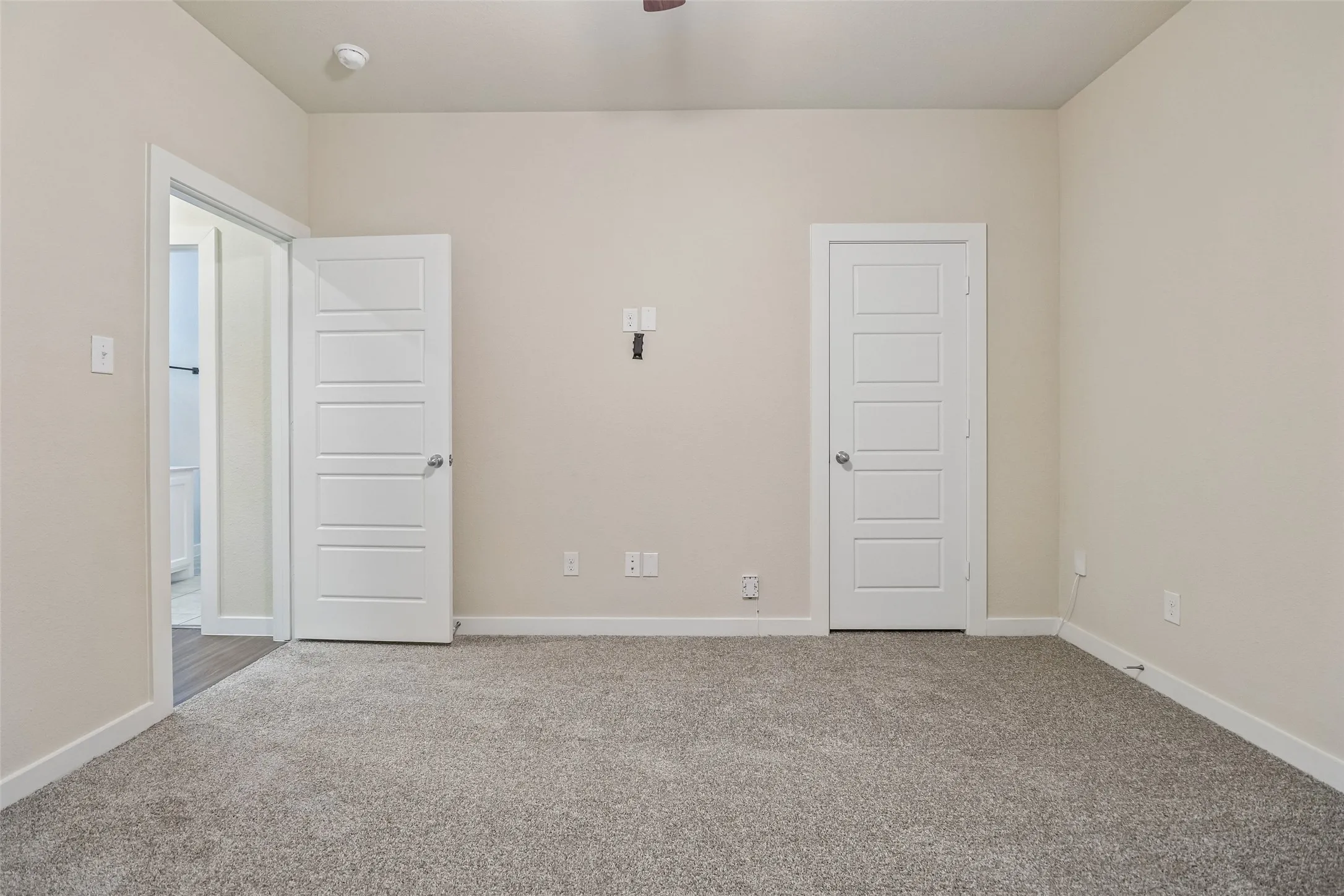 Single Family Residence For Sale in Tarrant County , 7629 Spring Drive, Watauga, Texas 76148, 4 Bedroom, 2 Bathroom, 2 Garage spaces, 2,100 Sqft, built in 2018, mls#21387381, Real Estate Agent in Watauga, Homes For Sale in Tarrant county, Homes For Sale in Watauga, Realtor in Watauga Texas, Real Estate Brokerage Independent Realty Texas, Luminita Cordes Realtor