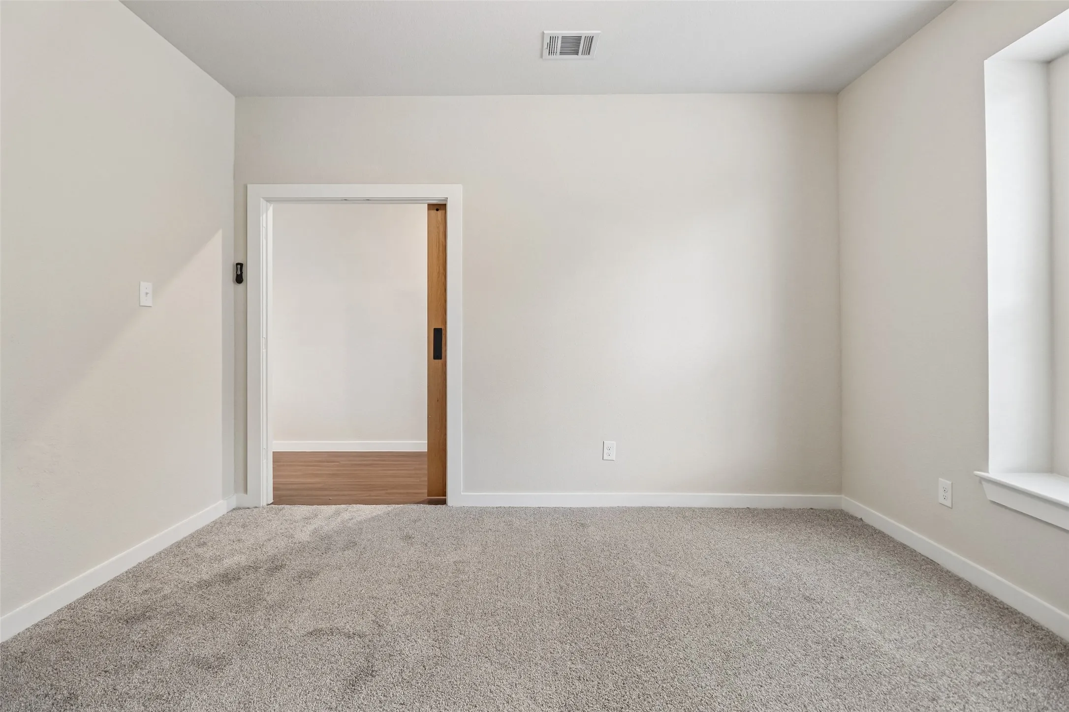 Single Family Residence For Sale in Tarrant County , 7629 Spring Drive, Watauga, Texas 76148, 4 Bedroom, 2 Bathroom, 2 Garage spaces, 2,100 Sqft, built in 2018, mls#21387381, Real Estate Agent in Watauga, Homes For Sale in Tarrant county, Homes For Sale in Watauga, Realtor in Watauga Texas, Real Estate Brokerage Independent Realty Texas, Luminita Cordes Realtor