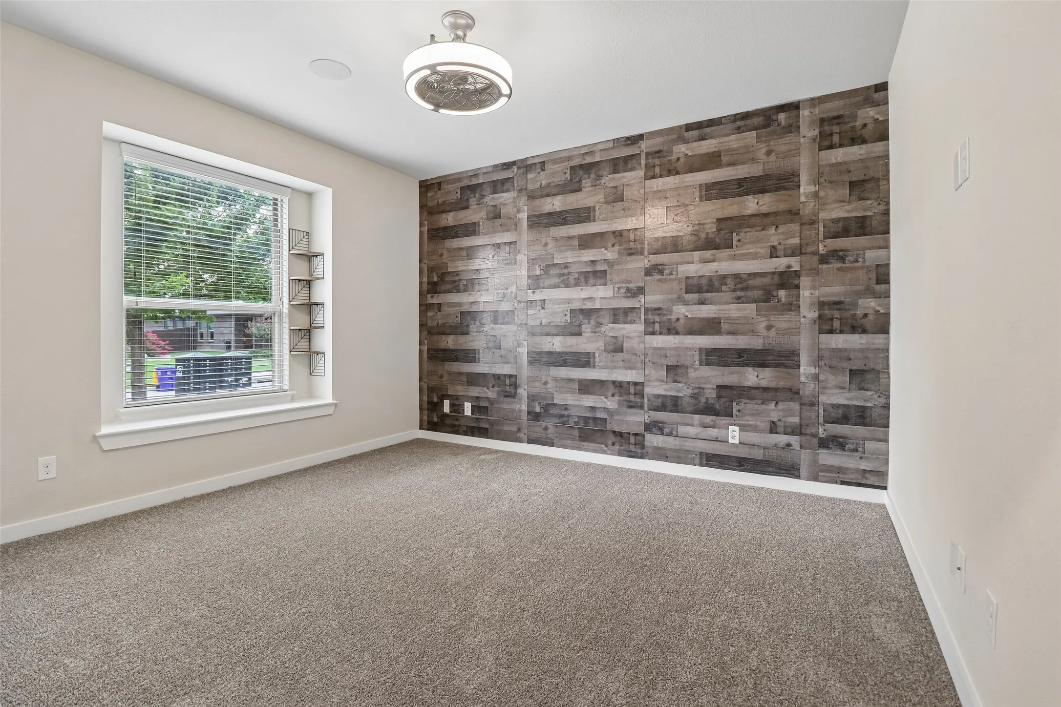Single Family Residence For Sale in Tarrant County , 7629 Spring Drive, Watauga, Texas 76148, 4 Bedroom, 2 Bathroom, 2 Garage spaces, 2,100 Sqft, built in 2018, mls#21387381, Real Estate Agent in Watauga, Homes For Sale in Tarrant county, Homes For Sale in Watauga, Realtor in Watauga Texas, Real Estate Brokerage Independent Realty Texas, Luminita Cordes Realtor