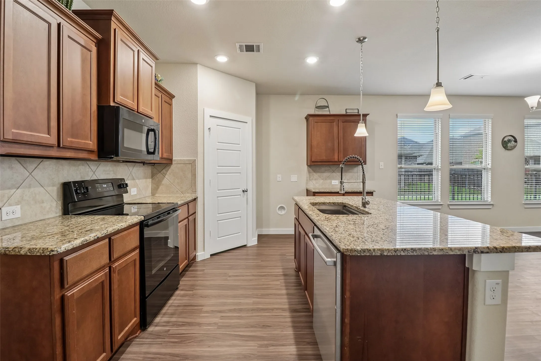 Single Family Residence For Sale in Tarrant County , 7629 Spring Drive, Watauga, Texas 76148, 4 Bedroom, 2 Bathroom, 2 Garage spaces, 2,100 Sqft, built in 2018, mls#21387381, Real Estate Agent in Watauga, Homes For Sale in Tarrant county, Homes For Sale in Watauga, Realtor in Watauga Texas, Real Estate Brokerage Independent Realty Texas, Luminita Cordes Realtor