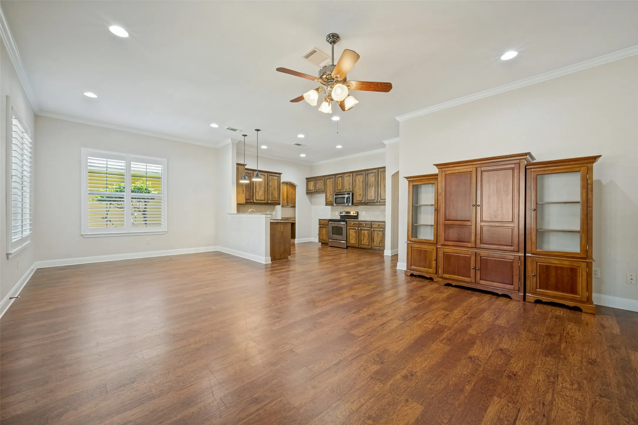Single Family Residence For Sale in Denton County , 2508 Rugby Lane, Denton, Texas 76209, 3 Bedroom, 2 Bathroom, 1 Garage spaces, 1,319 Sqft, built in 2008, mls#21389759, Real Estate Agent in Denton, Homes For Sale in Denton county, Homes For Sale in Denton, Realtor in Denton Texas, Real Estate Brokerage Independent Realty Texas, Luminita Cordes Realtor