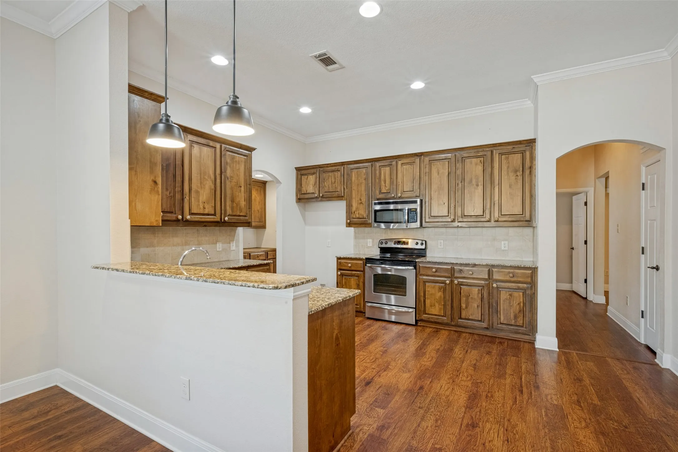 Single Family Residence For Sale in Denton County , 2508 Rugby Lane, Denton, Texas 76209, 3 Bedroom, 2 Bathroom, 1 Garage spaces, 1,319 Sqft, built in 2008, mls#21389759, Real Estate Agent in Denton, Homes For Sale in Denton county, Homes For Sale in Denton, Realtor in Denton Texas, Real Estate Brokerage Independent Realty Texas, Luminita Cordes Realtor