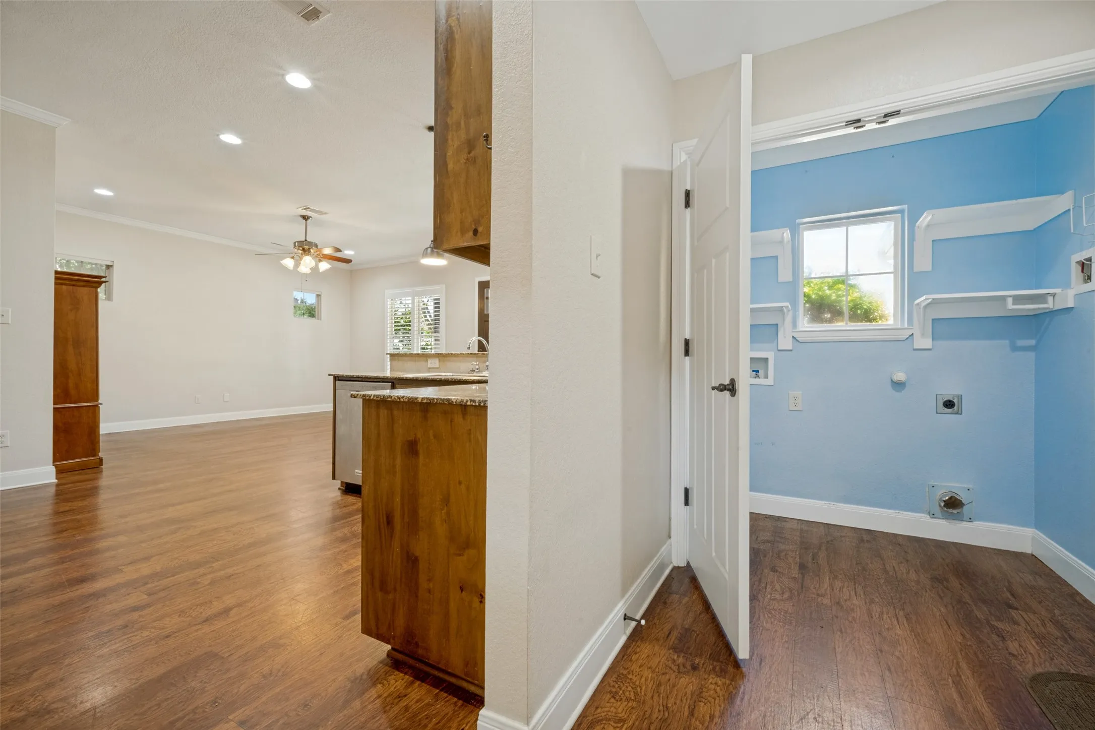 Single Family Residence For Sale in Denton County , 2508 Rugby Lane, Denton, Texas 76209, 3 Bedroom, 2 Bathroom, 1 Garage spaces, 1,319 Sqft, built in 2008, mls#21389759, Real Estate Agent in Denton, Homes For Sale in Denton county, Homes For Sale in Denton, Realtor in Denton Texas, Real Estate Brokerage Independent Realty Texas, Luminita Cordes Realtor