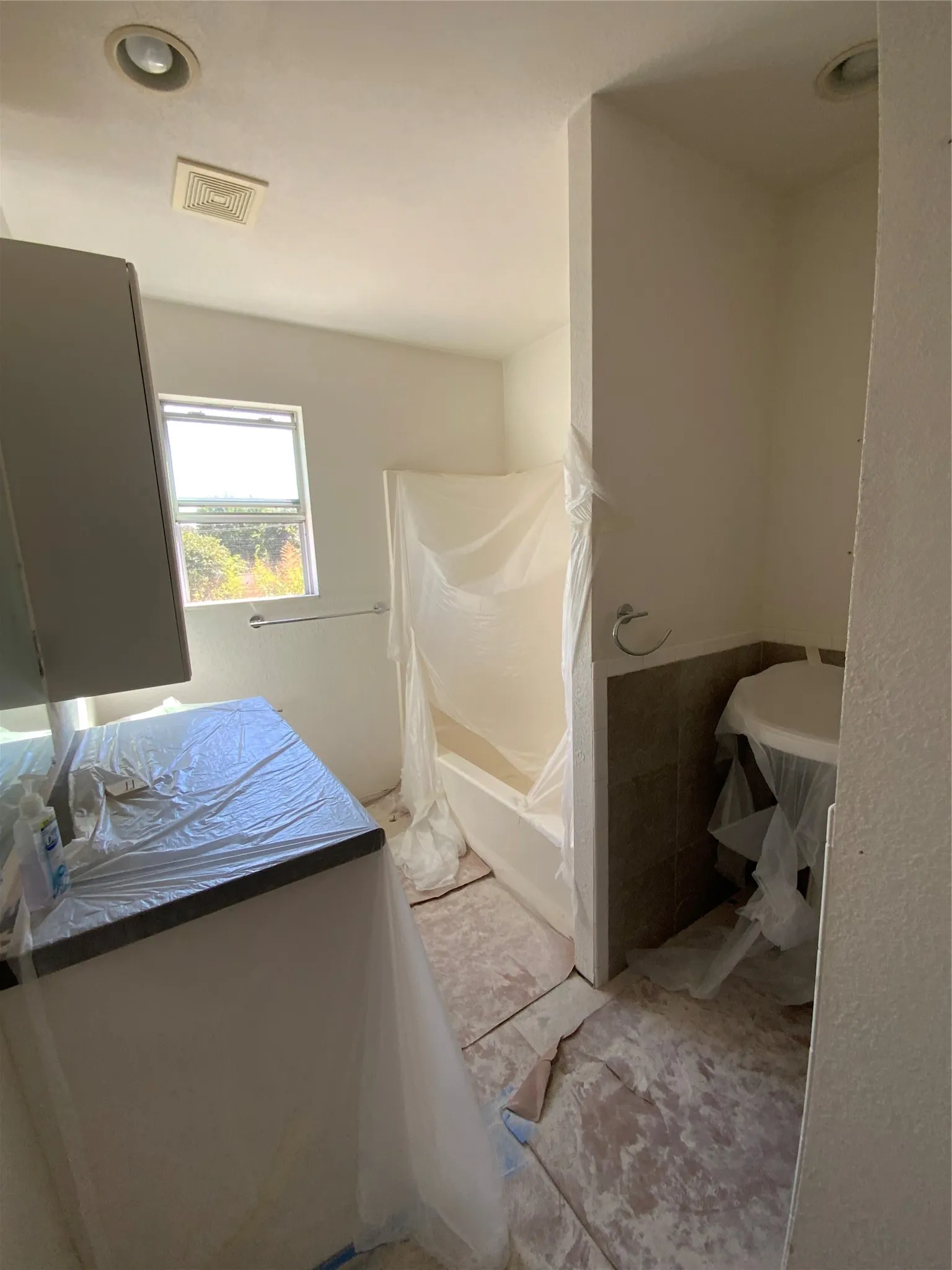 Single Family Residence For Sale in Dallas County , 11336 Valleydale Drive, Dallas, Texas 75230, 5 Bedroom, 3 Bathroom, 2 Garage spaces, 3,494 Sqft, built in 1958, mls#21389951, Real Estate Agent in Dallas, Homes For Sale in Dallas county, Homes For Sale in Dallas, Realtor in Dallas Texas, Real Estate Brokerage Independent Realty Texas, Luminita Cordes Realtor
