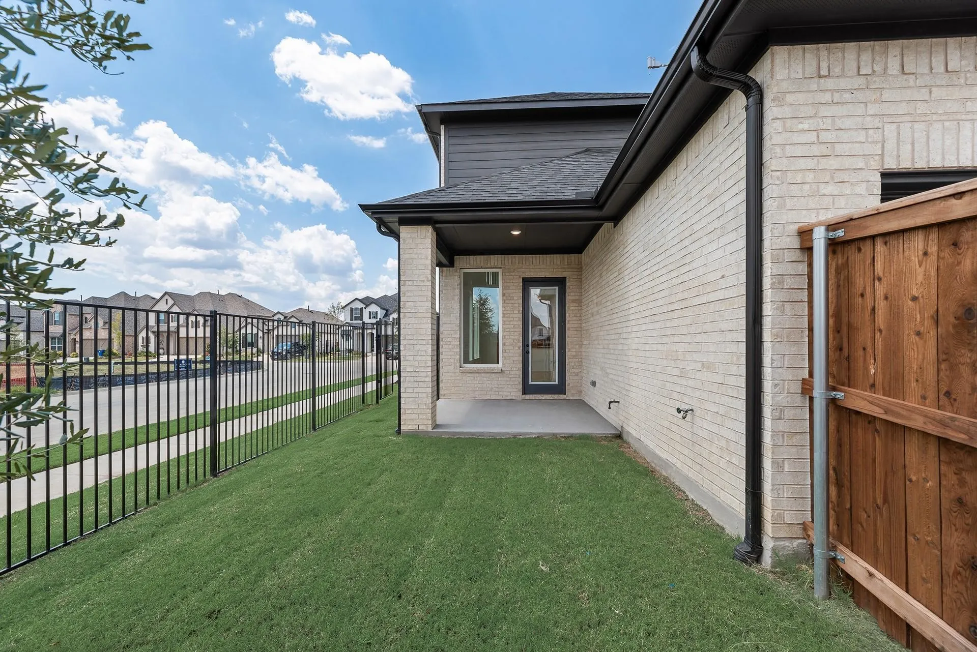 Single Family Residence For Rent in Collin County , 1501 Pintail Place, Celina, Texas 75009, 4 Bedroom, 3 Bathroom, 2 Garage spaces, 2,465 Sqft, built in 2025, mls#21389945, Real Estate Agent in Celina, Homes For Rent in Collin county, Homes For Rent in Celina, Realtor in Celina Texas, Real Estate Brokerage Independent Realty Texas, Luminita Cordes Realtor