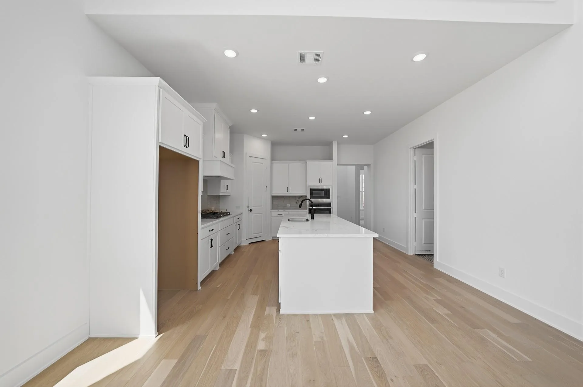 Single Family Residence For Rent in Collin County , 1501 Pintail Place, Celina, Texas 75009, 4 Bedroom, 3 Bathroom, 2 Garage spaces, 2,465 Sqft, built in 2025, mls#21389945, Real Estate Agent in Celina, Homes For Rent in Collin county, Homes For Rent in Celina, Realtor in Celina Texas, Real Estate Brokerage Independent Realty Texas, Luminita Cordes Realtor