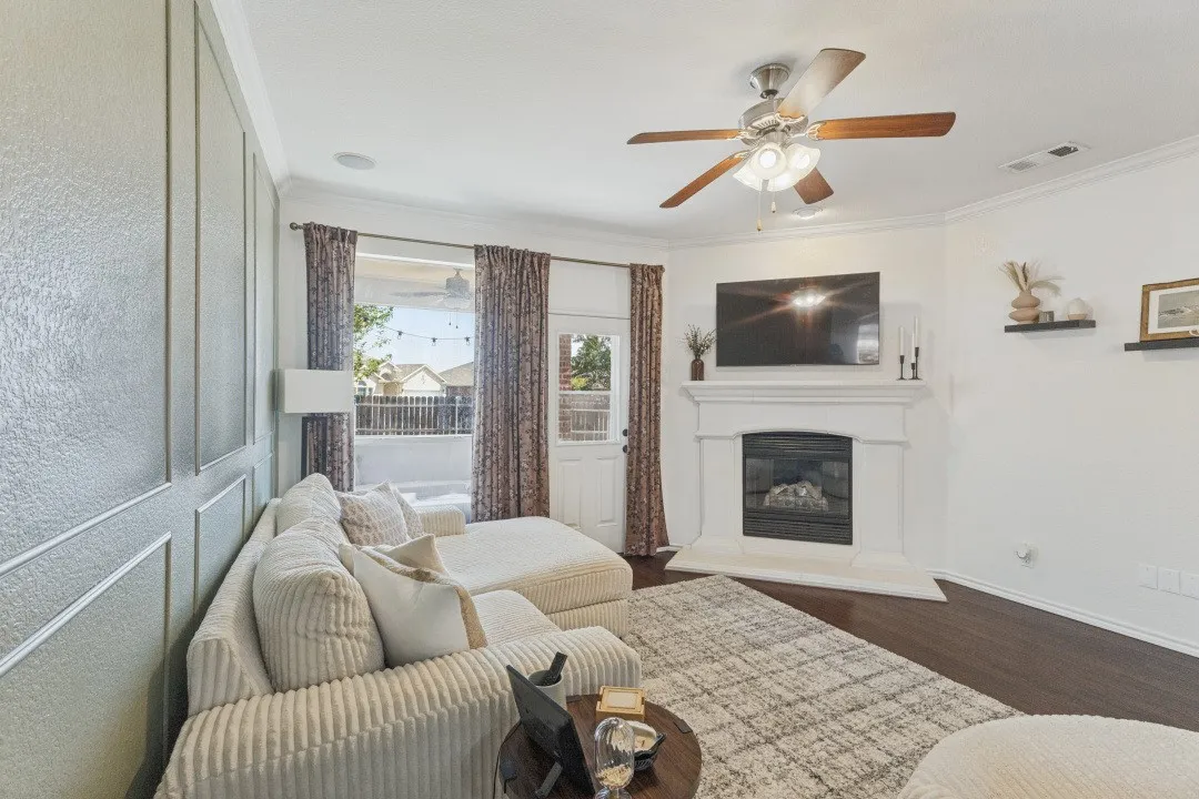 Single Family Residence For Sale in Tarrant County , 6200 Charisma Court, Fort Worth, Texas 76131, 3 Bedroom, 2 Bathroom, 2 Garage spaces, 1,470 Sqft, built in 2007, mls#21389870, Real Estate Agent in Fort Worth, Homes For Sale in Tarrant county, Homes For Sale in Fort Worth, Realtor in Fort Worth Texas, Real Estate Brokerage Independent Realty Texas, Luminita Cordes Realtor