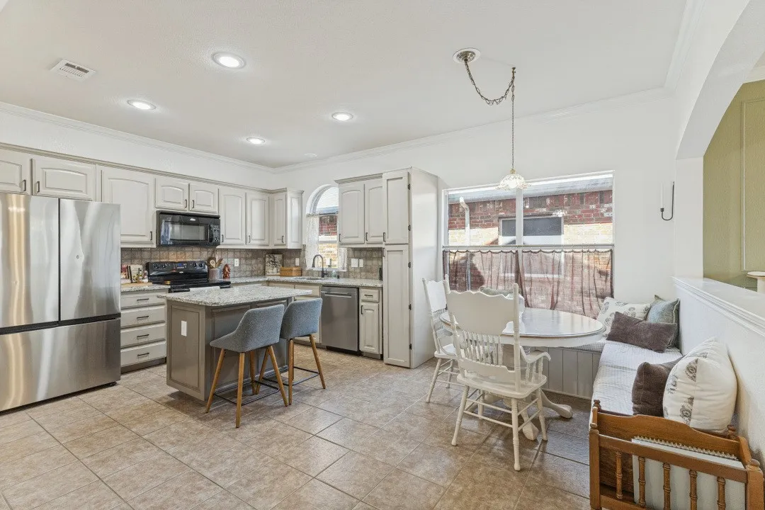 Single Family Residence For Sale in Tarrant County , 6200 Charisma Court, Fort Worth, Texas 76131, 3 Bedroom, 2 Bathroom, 2 Garage spaces, 1,470 Sqft, built in 2007, mls#21389870, Real Estate Agent in Fort Worth, Homes For Sale in Tarrant county, Homes For Sale in Fort Worth, Realtor in Fort Worth Texas, Real Estate Brokerage Independent Realty Texas, Luminita Cordes Realtor