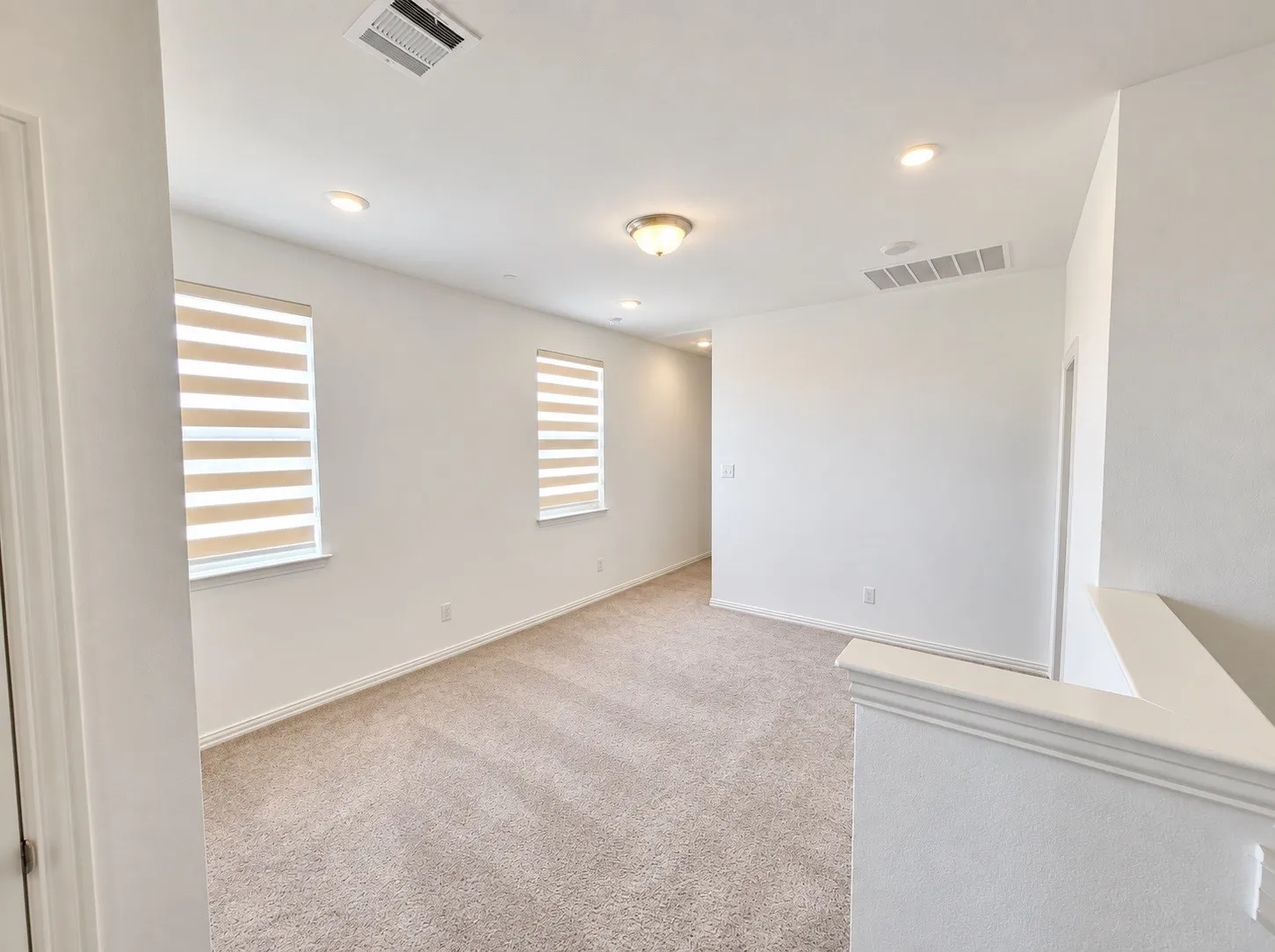 Townhouse For Rent in Dallas County , 5516 Union Street, Sachse, Texas 75048, 3 Bedroom, 3 Bathroom, 2 Garage spaces, 1,979 Sqft, built in 2021, mls#21389960, Real Estate Agent in Sachse, Homes For Rent in Dallas county, Homes For Rent in Sachse, Realtor in Sachse Texas, Real Estate Brokerage Independent Realty Texas, Luminita Cordes Realtor