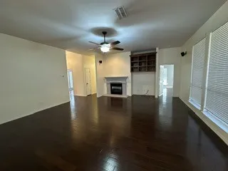 Single Family Residence For Sale in Tarrant County , 10717 Elmhurst Lane, Fort Worth, Texas 76244, 3 Bedroom, 2 Bathroom, 2 Garage spaces, 2,339 Sqft, built in 2001, mls#21389942, Real Estate Agent in Fort Worth, Homes For Sale in Tarrant county, Homes For Sale in Fort Worth, Realtor in Fort Worth Texas, Real Estate Brokerage Independent Realty Texas, Luminita Cordes Realtor