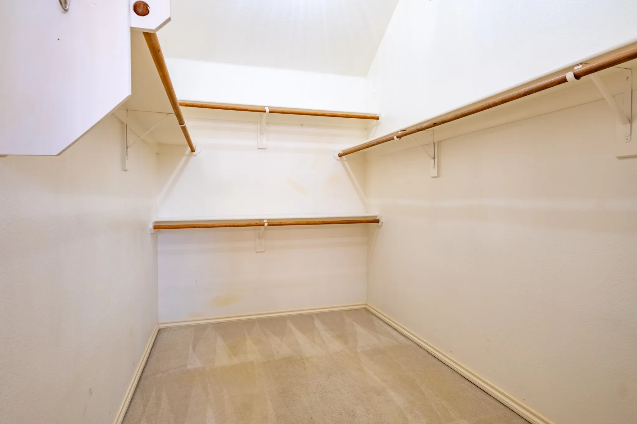 Single Family Residence For Sale in Tarrant County , 10717 Elmhurst Lane, Fort Worth, Texas 76244, 3 Bedroom, 2 Bathroom, 2 Garage spaces, 2,339 Sqft, built in 2001, mls#21389942, Real Estate Agent in Fort Worth, Homes For Sale in Tarrant county, Homes For Sale in Fort Worth, Realtor in Fort Worth Texas, Real Estate Brokerage Independent Realty Texas, Luminita Cordes Realtor