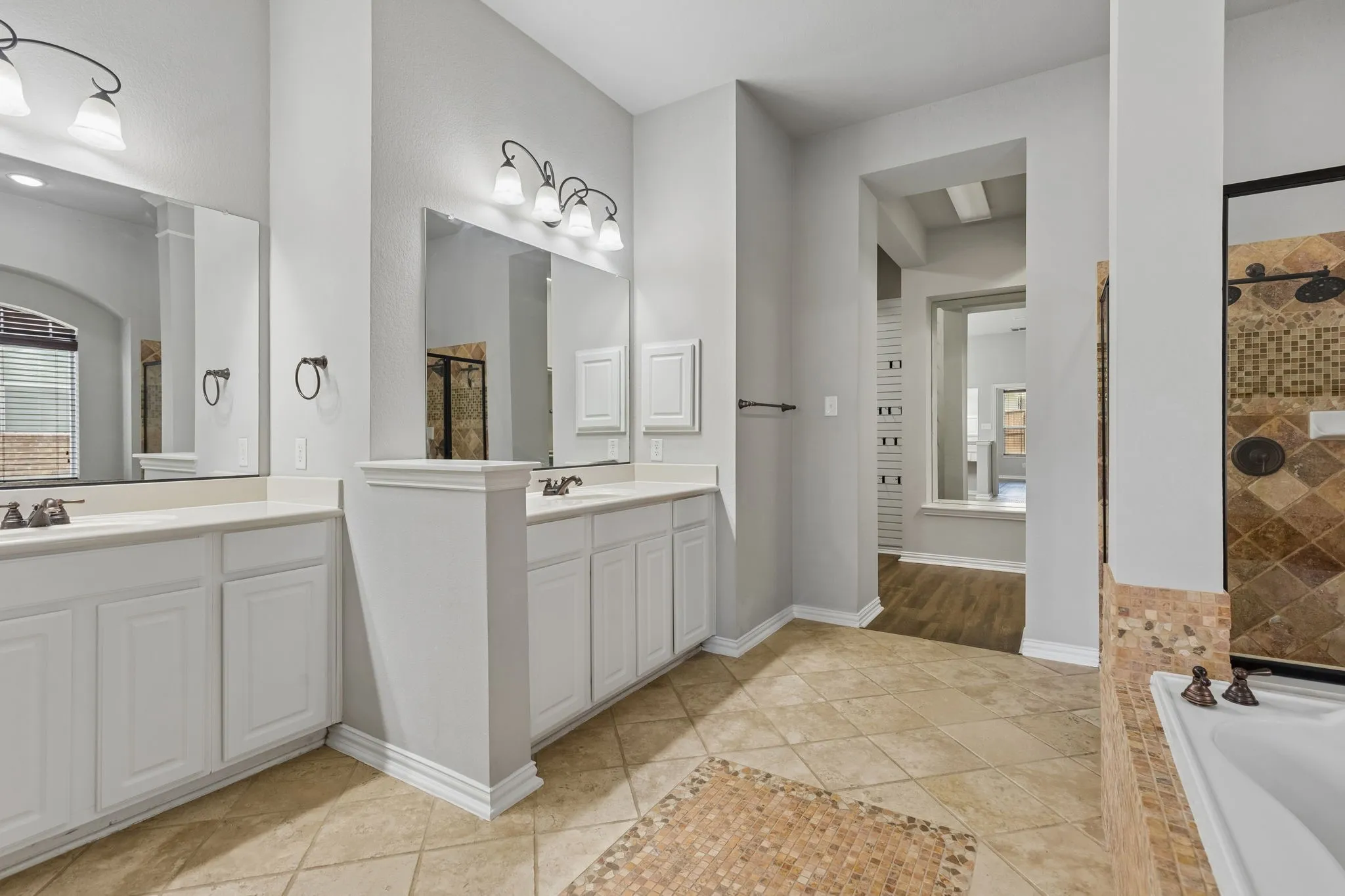 Single Family Residence For Sale in Dallas County , 6955 Clay Academy Boulevard, Dallas, Texas 75236, 4 Bedroom, 4 Bathroom, 3 Garage spaces, 3,861 Sqft, built in 2007, mls#21383277, Real Estate Agent in Dallas, Homes For Sale in Dallas county, Homes For Sale in Dallas, Realtor in Dallas Texas, Real Estate Brokerage Independent Realty Texas, Luminita Cordes Realtor