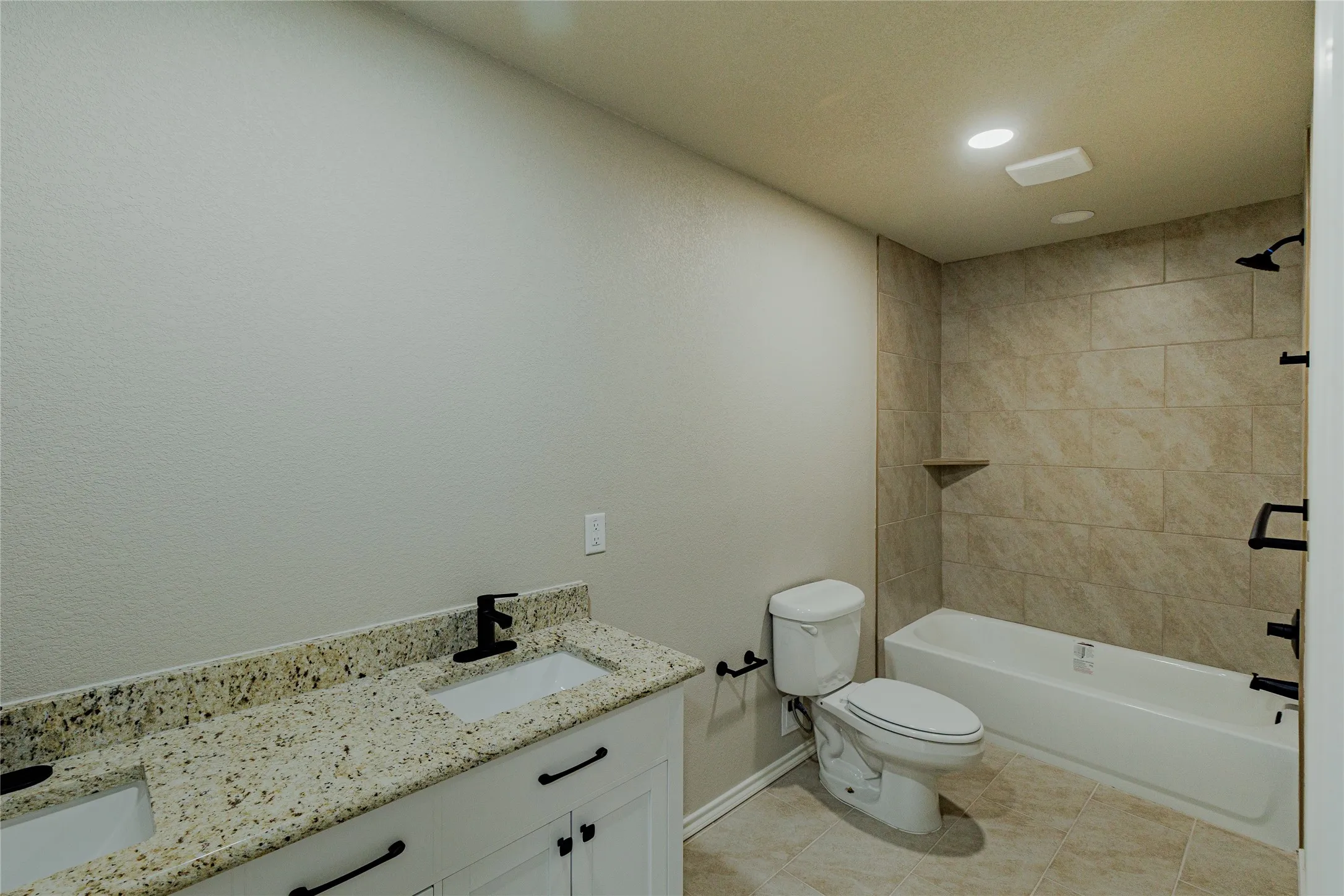 Single Family Residence For Sale in Wise County , 1376 County Road 4651, Rhome, Texas 76078, 4 Bedroom, 3 Bathroom, Garage spaces, 2,445 Sqft, built in 1986, mls#21388231, Real Estate Agent in Rhome, Homes For Sale in Wise county, Homes For Sale in Rhome, Realtor in Rhome Texas, Real Estate Brokerage Independent Realty Texas, Luminita Cordes Realtor