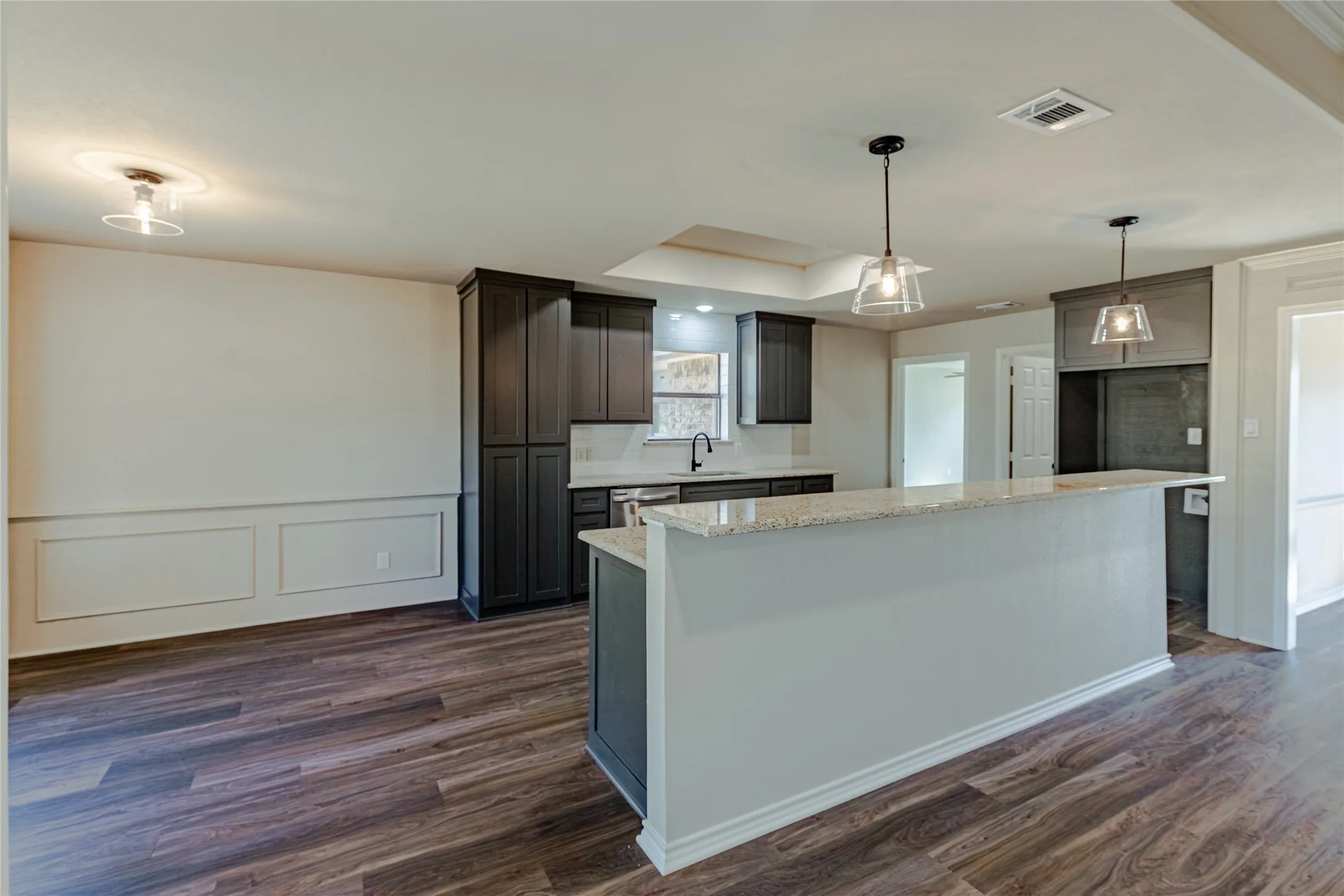 Single Family Residence For Sale in Wise County , 1376 County Road 4651, Rhome, Texas 76078, 4 Bedroom, 3 Bathroom, Garage spaces, 2,445 Sqft, built in 1986, mls#21388231, Real Estate Agent in Rhome, Homes For Sale in Wise county, Homes For Sale in Rhome, Realtor in Rhome Texas, Real Estate Brokerage Independent Realty Texas, Luminita Cordes Realtor