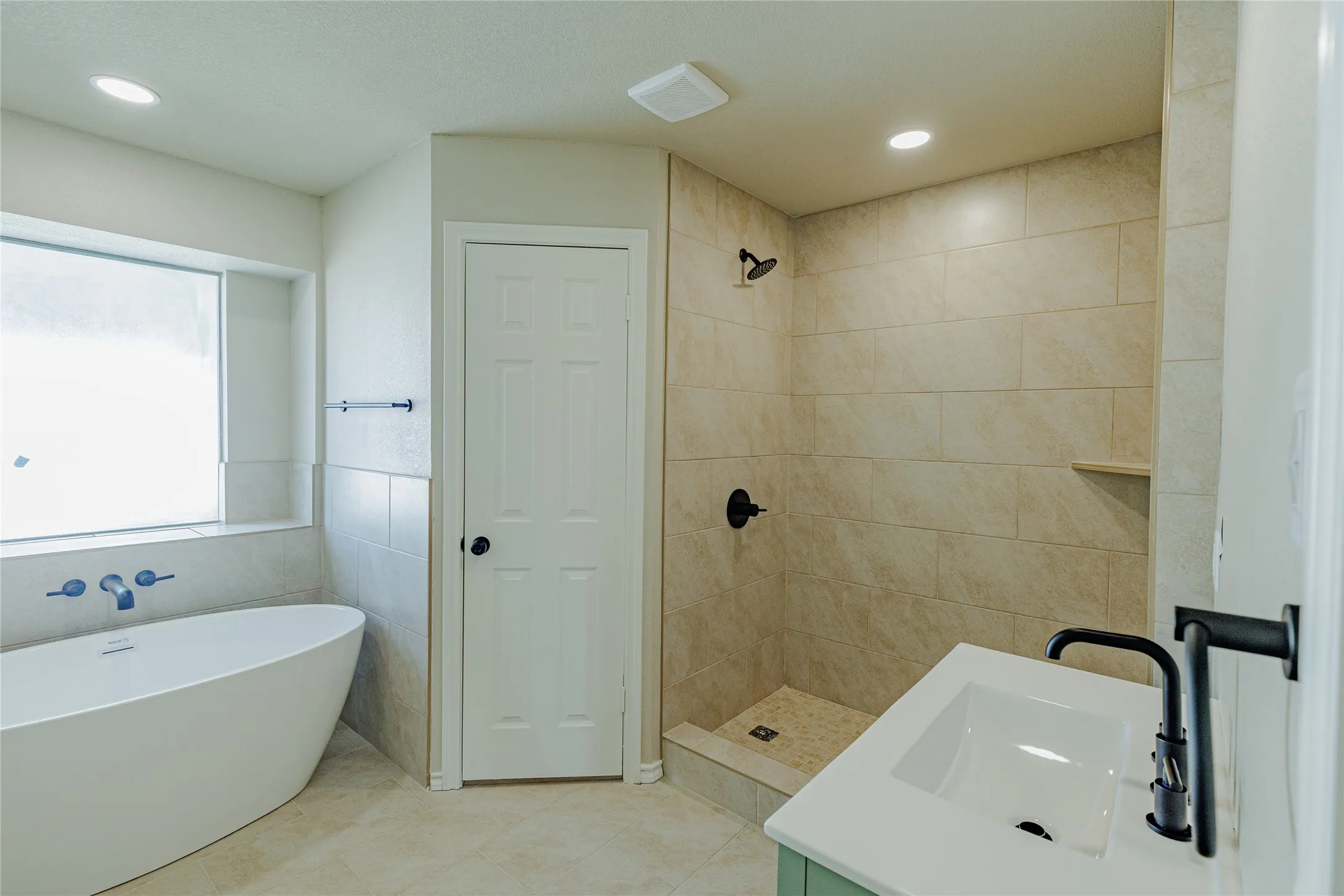 Single Family Residence For Sale in Wise County , 1376 County Road 4651, Rhome, Texas 76078, 4 Bedroom, 3 Bathroom, Garage spaces, 2,445 Sqft, built in 1986, mls#21388231, Real Estate Agent in Rhome, Homes For Sale in Wise county, Homes For Sale in Rhome, Realtor in Rhome Texas, Real Estate Brokerage Independent Realty Texas, Luminita Cordes Realtor