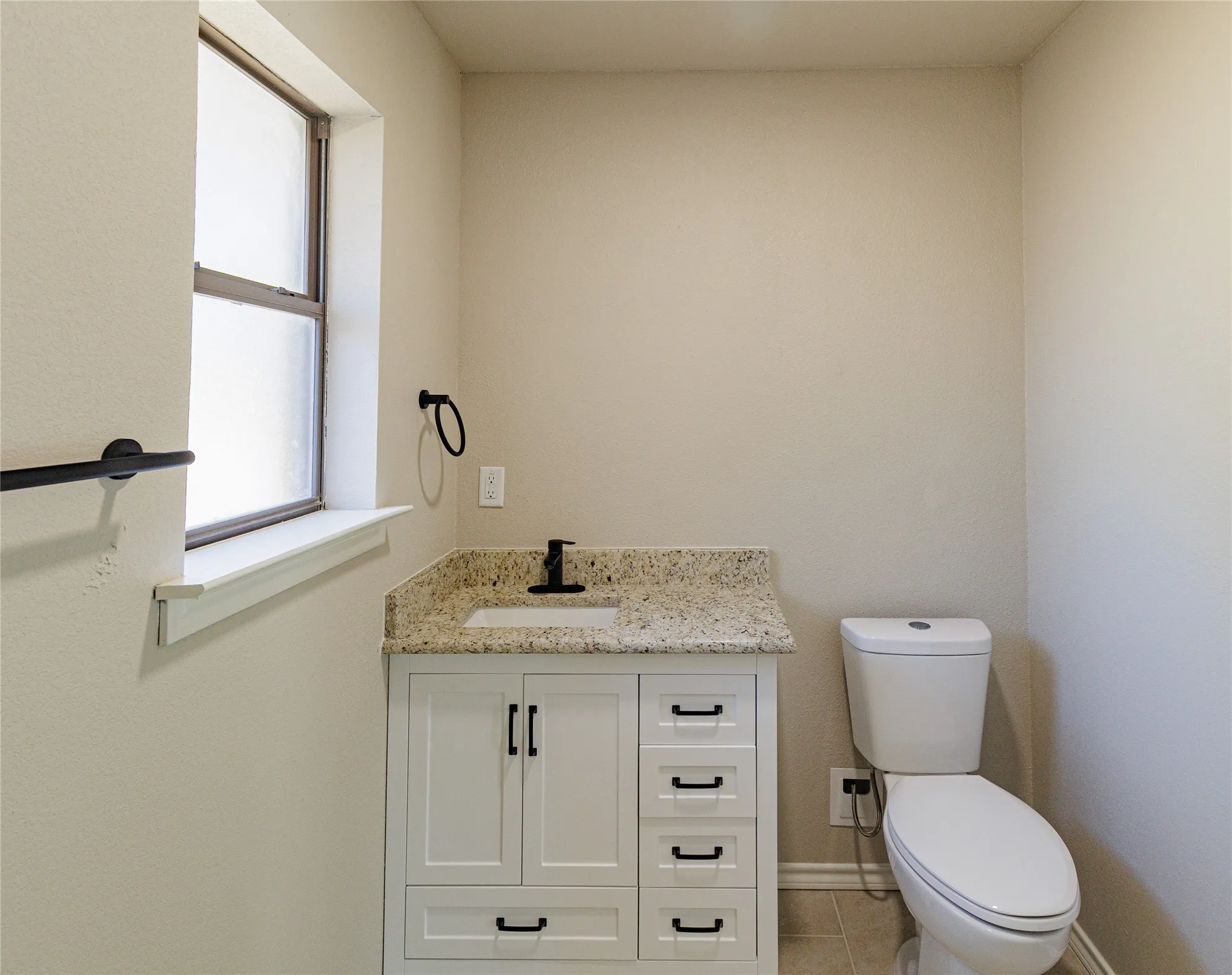 Single Family Residence For Sale in Wise County , 1376 County Road 4651, Rhome, Texas 76078, 4 Bedroom, 3 Bathroom, Garage spaces, 2,445 Sqft, built in 1986, mls#21388231, Real Estate Agent in Rhome, Homes For Sale in Wise county, Homes For Sale in Rhome, Realtor in Rhome Texas, Real Estate Brokerage Independent Realty Texas, Luminita Cordes Realtor