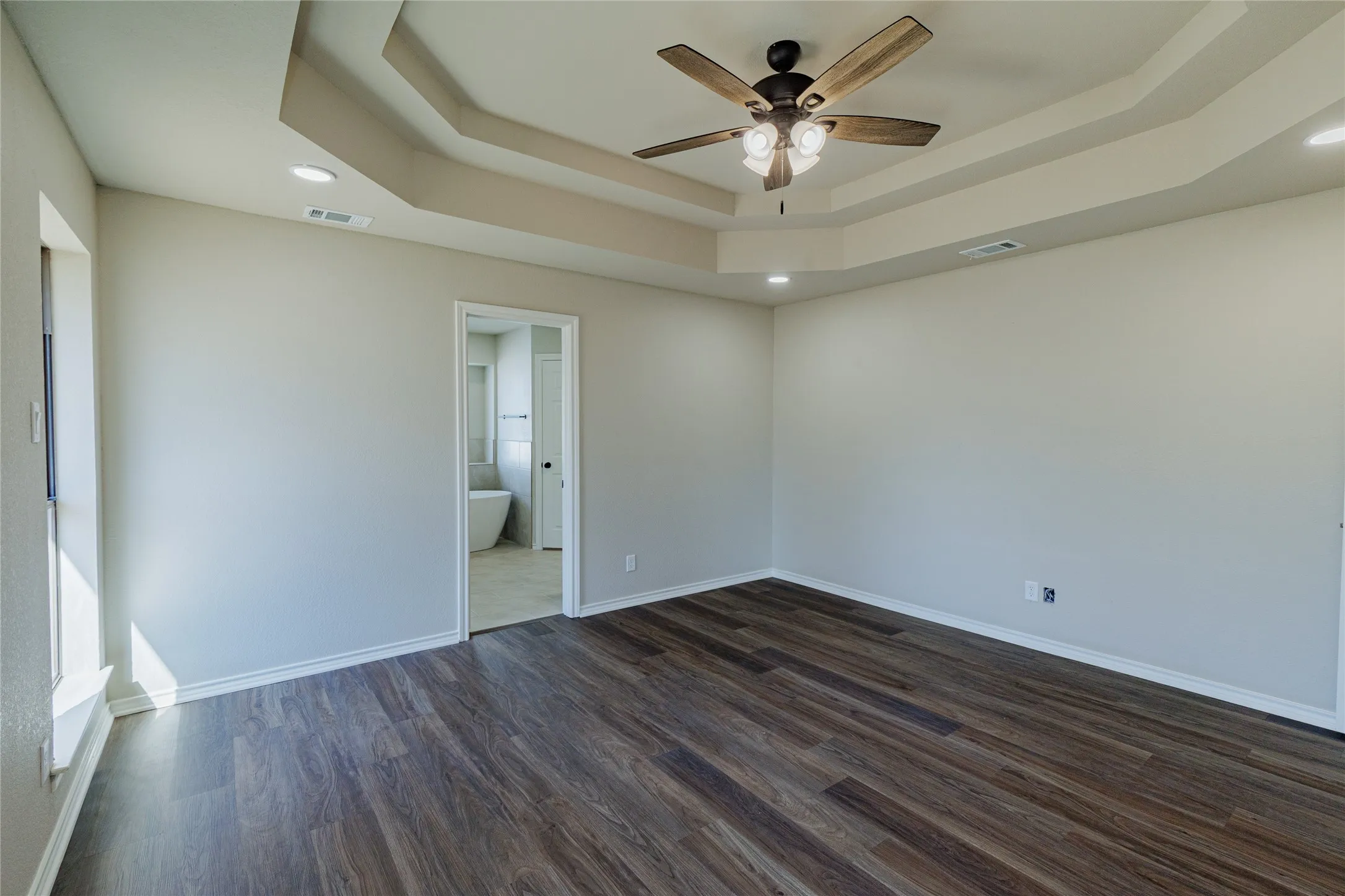 Single Family Residence For Sale in Wise County , 1376 County Road 4651, Rhome, Texas 76078, 4 Bedroom, 3 Bathroom, Garage spaces, 2,445 Sqft, built in 1986, mls#21388231, Real Estate Agent in Rhome, Homes For Sale in Wise county, Homes For Sale in Rhome, Realtor in Rhome Texas, Real Estate Brokerage Independent Realty Texas, Luminita Cordes Realtor