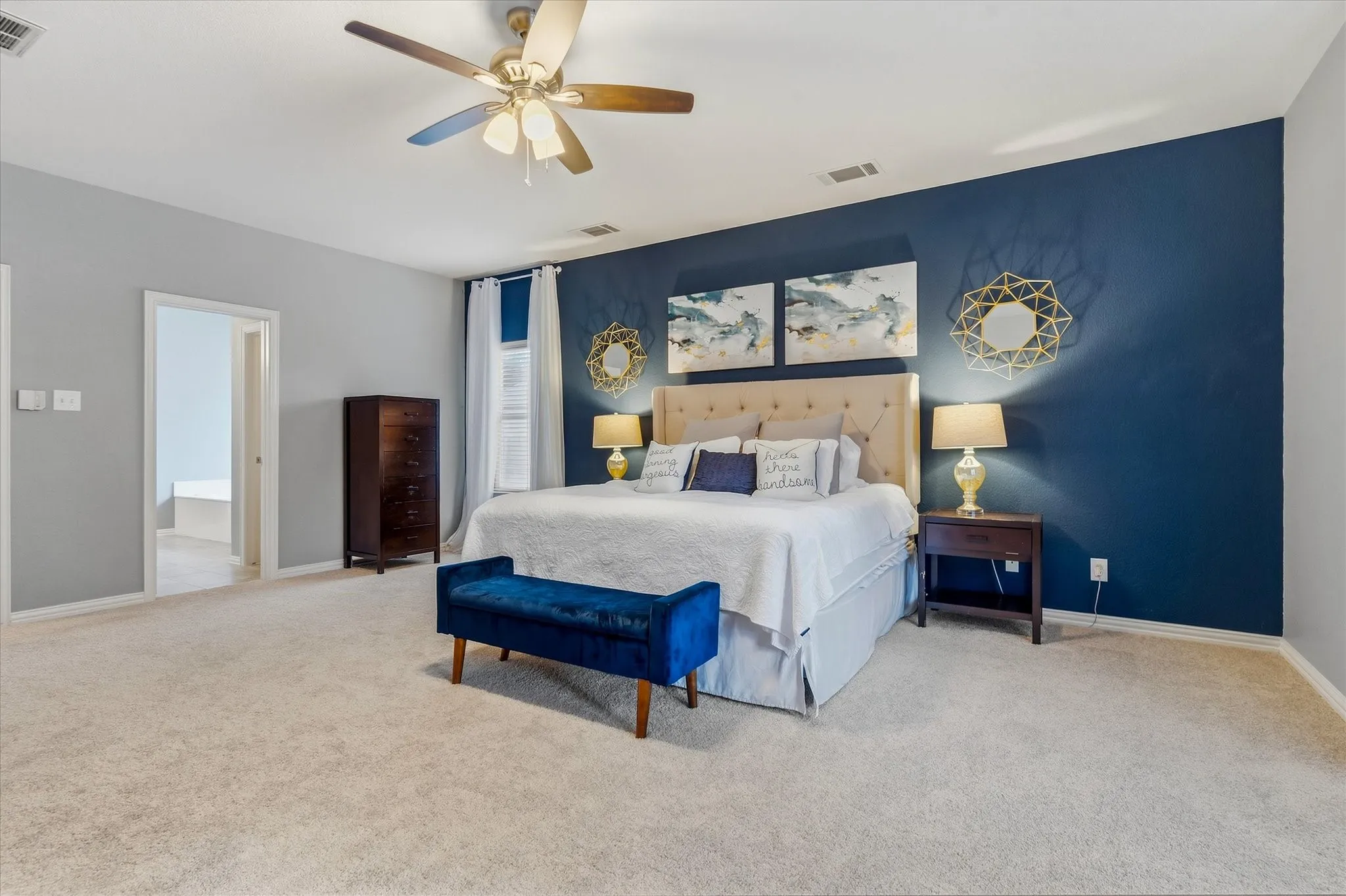 Single Family Residence For Sale in Tarrant County , 8212 Hallmark Drive, North Richland Hills, Texas 76182, 4 Bedroom, 3 Bathroom, 2 Garage spaces, 3,045 Sqft, built in 1999, mls#21387414, Real Estate Agent in North Richland Hills, Homes For Sale in Tarrant county, Homes For Sale in North Richland Hills, Realtor in North Richland Hills Texas, Real Estate Brokerage Independent Realty Texas, Luminita Cordes Realtor
