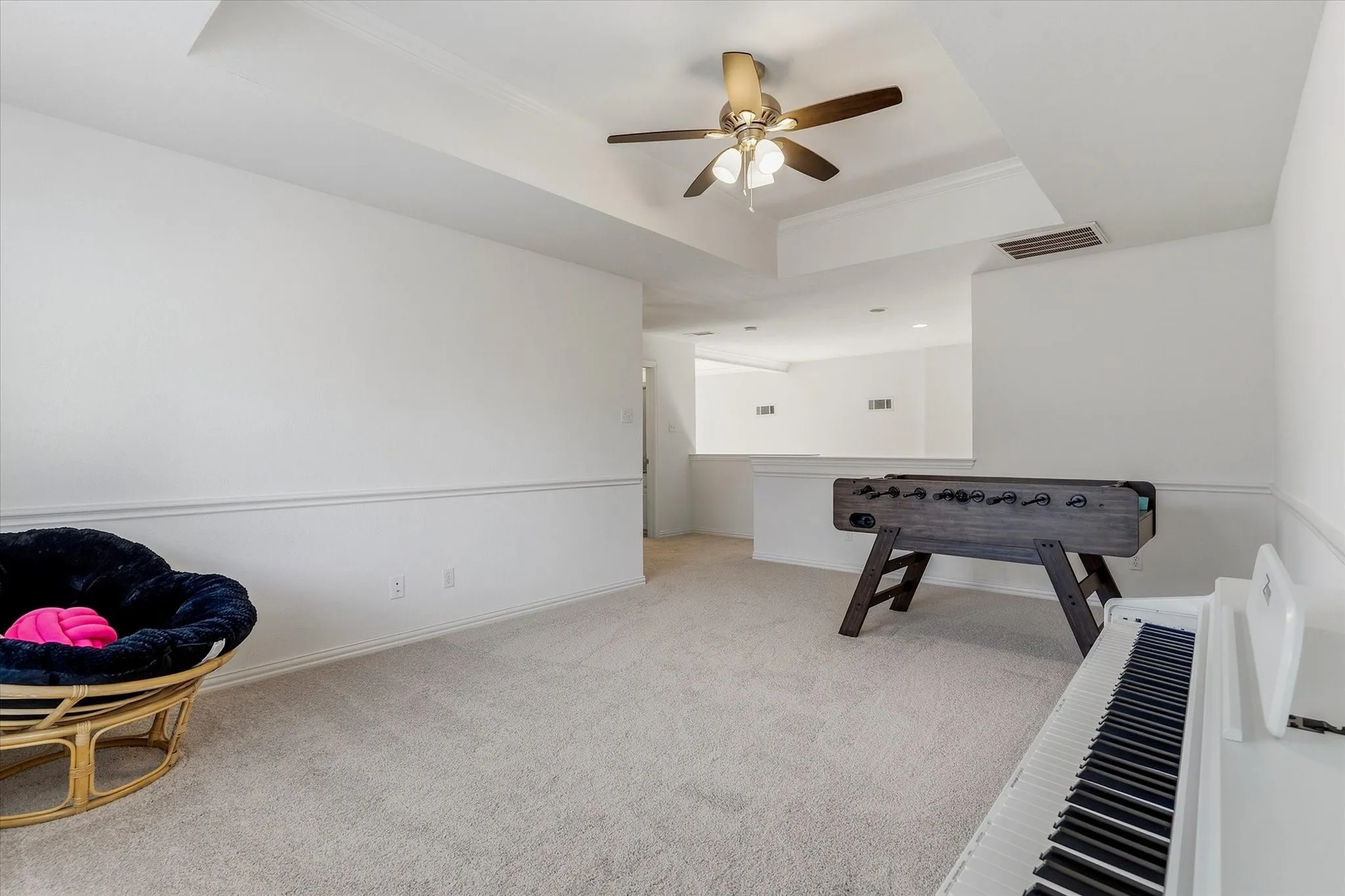 Single Family Residence For Sale in Tarrant County , 8212 Hallmark Drive, North Richland Hills, Texas 76182, 4 Bedroom, 3 Bathroom, 2 Garage spaces, 3,045 Sqft, built in 1999, mls#21387414, Real Estate Agent in North Richland Hills, Homes For Sale in Tarrant county, Homes For Sale in North Richland Hills, Realtor in North Richland Hills Texas, Real Estate Brokerage Independent Realty Texas, Luminita Cordes Realtor