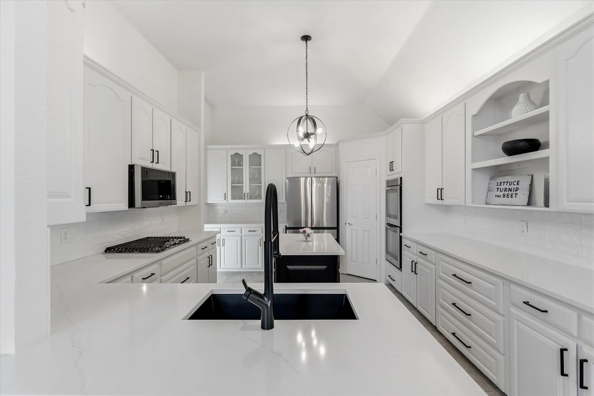 Single Family Residence For Sale in Tarrant County , 8212 Hallmark Drive, North Richland Hills, Texas 76182, 4 Bedroom, 3 Bathroom, 2 Garage spaces, 3,045 Sqft, built in 1999, mls#21387414, Real Estate Agent in North Richland Hills, Homes For Sale in Tarrant county, Homes For Sale in North Richland Hills, Realtor in North Richland Hills Texas, Real Estate Brokerage Independent Realty Texas, Luminita Cordes Realtor