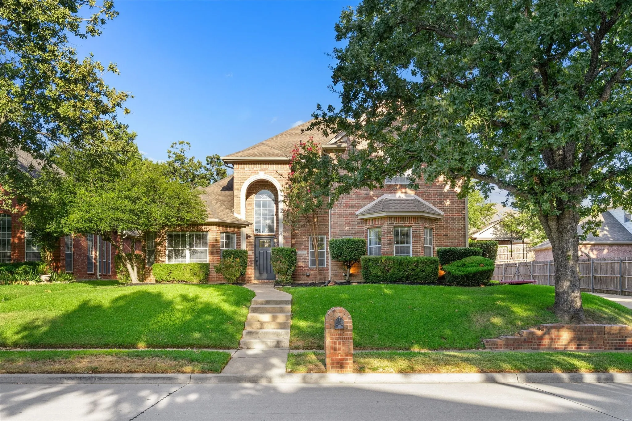 Single Family Residence For Sale in Tarrant County , 8212 Hallmark Drive, North Richland Hills, Texas 76182, 4 Bedroom, 3 Bathroom, 2 Garage spaces, 3,045 Sqft, built in 1999, mls#21387414, Real Estate Agent in North Richland Hills, Homes For Sale in Tarrant county, Homes For Sale in North Richland Hills, Realtor in North Richland Hills Texas, Real Estate Brokerage Independent Realty Texas, Luminita Cordes Realtor
