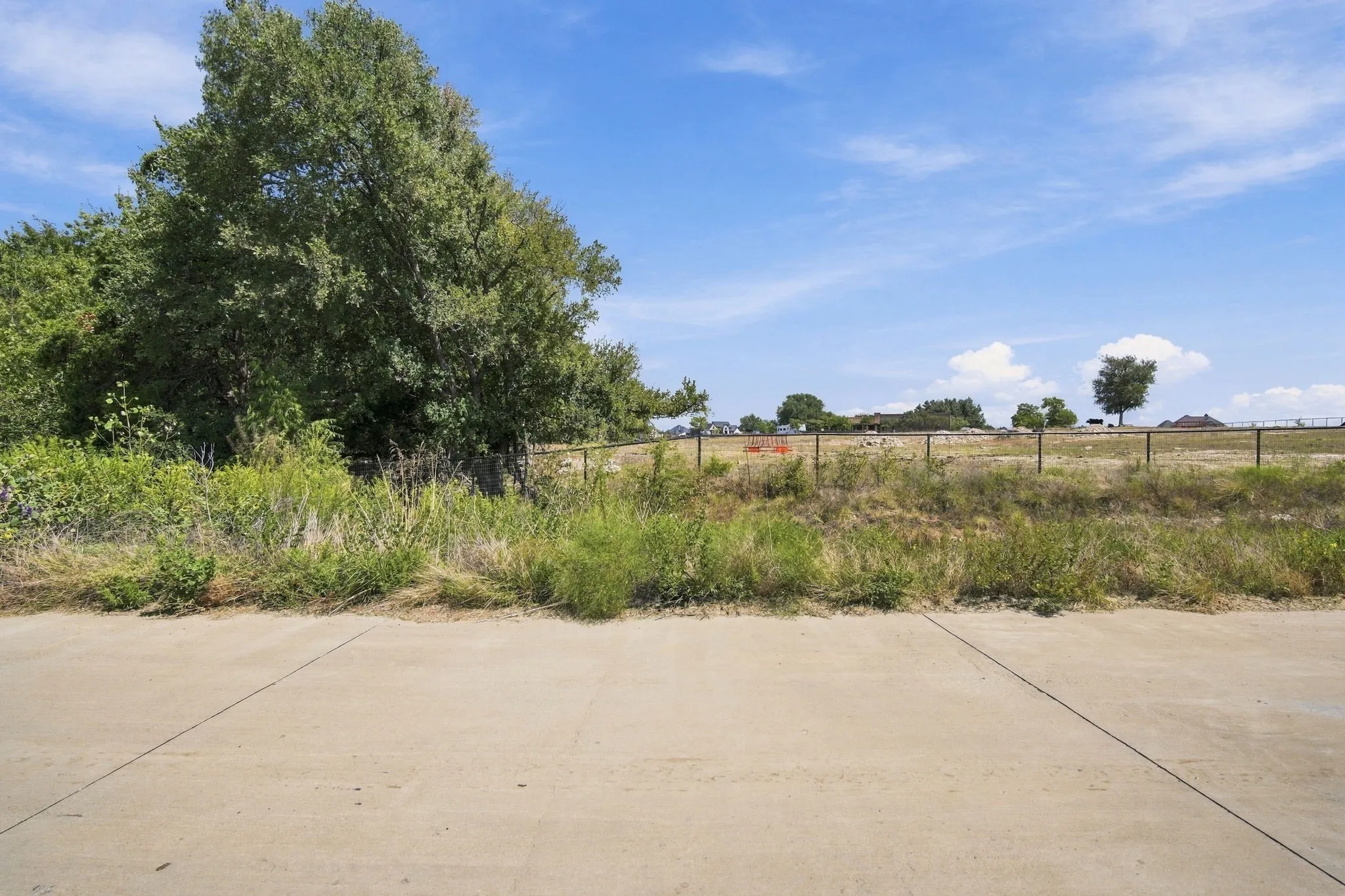 Unimproved Land For Sale in Ellis County , TBD Lot 24 Val Verde Lane, Midlothian, Texas 76065, 0, 0, Garage spaces, 0 Sqft, built in 0, mls#21386575, Real Estate Agent in Midlothian, Homes For Sale in Ellis county, Homes For Sale in Midlothian, Realtor in Midlothian Texas, Real Estate Brokerage Independent Realty Texas, Luminita Cordes Realtor