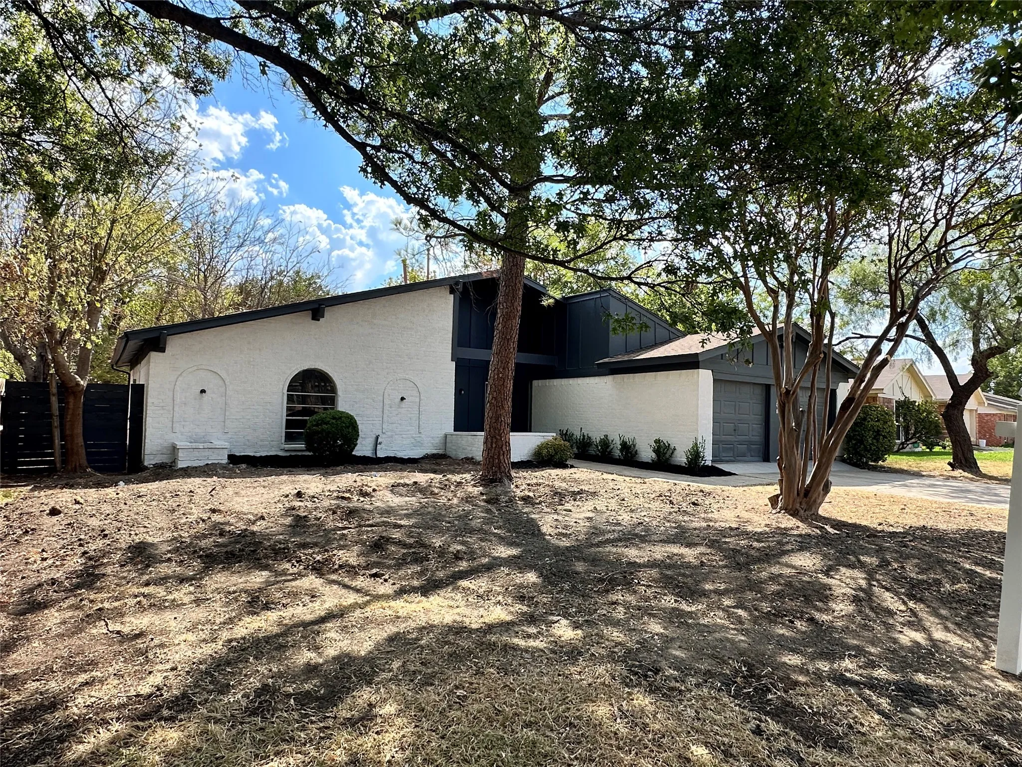 Single Family Residence For Sale in Tarrant County , 7708 N Richland Boulevard, North Richland Hills, Texas 76180, 3 Bedroom, 2 Bathroom, 2 Garage spaces, 1,574 Sqft, built in 1975, mls#21387099, Real Estate Agent in North Richland Hills, Homes For Sale in Tarrant county, Homes For Sale in North Richland Hills, Realtor in North Richland Hills Texas, Real Estate Brokerage Independent Realty Texas, Luminita Cordes Realtor