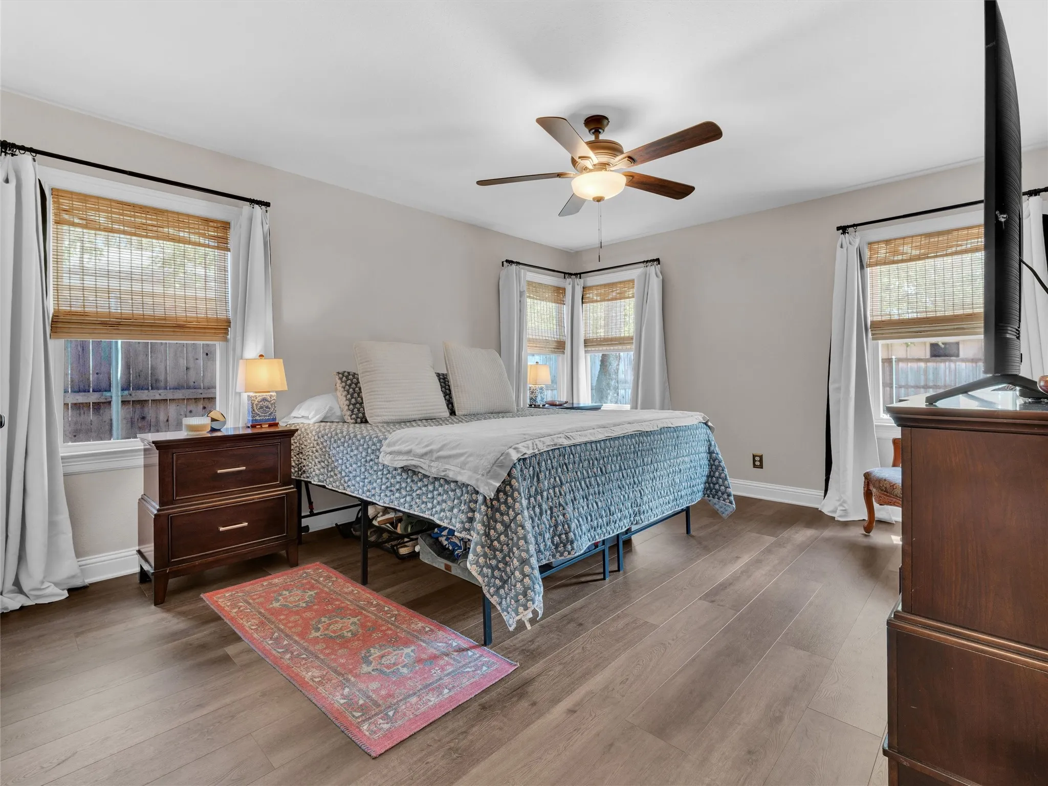Single Family Residence For Sale in Tarrant County , 5400 Meadowbrook Drive, Fort Worth, Texas 76112, 3 Bedroom, 1 Bathroom, 2 Garage spaces, 1,364 Sqft, built in 1952, mls#21388209, Real Estate Agent in Fort Worth, Homes For Sale in Tarrant county, Homes For Sale in Fort Worth, Realtor in Fort Worth Texas, Real Estate Brokerage Independent Realty Texas, Luminita Cordes Realtor