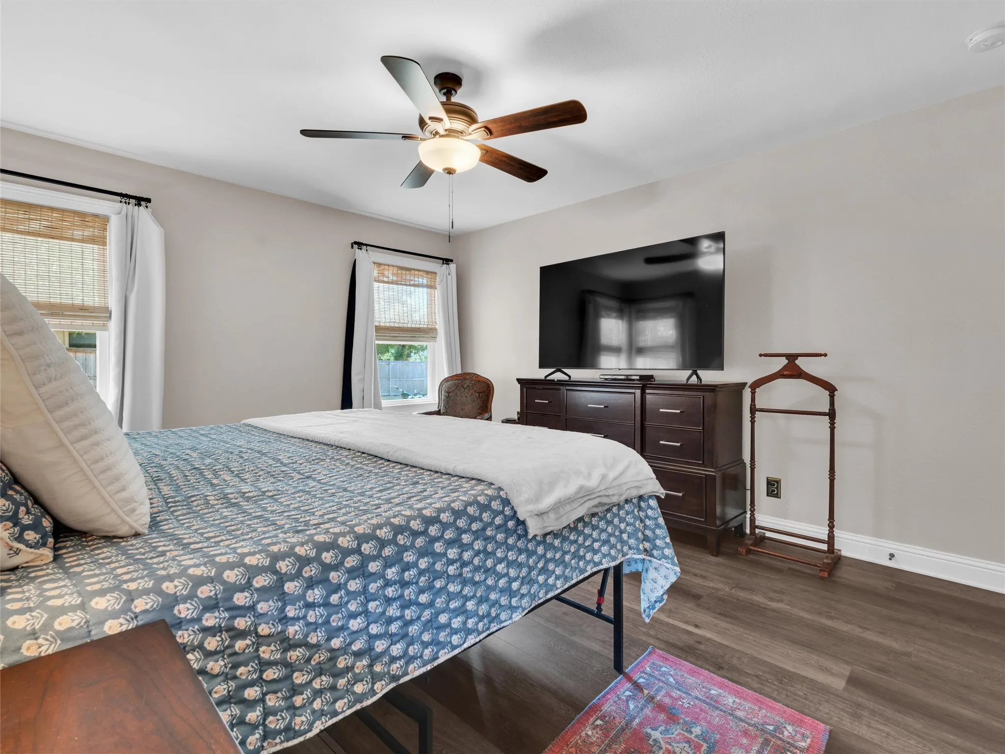 Single Family Residence For Sale in Tarrant County , 5400 Meadowbrook Drive, Fort Worth, Texas 76112, 3 Bedroom, 1 Bathroom, 2 Garage spaces, 1,364 Sqft, built in 1952, mls#21388209, Real Estate Agent in Fort Worth, Homes For Sale in Tarrant county, Homes For Sale in Fort Worth, Realtor in Fort Worth Texas, Real Estate Brokerage Independent Realty Texas, Luminita Cordes Realtor