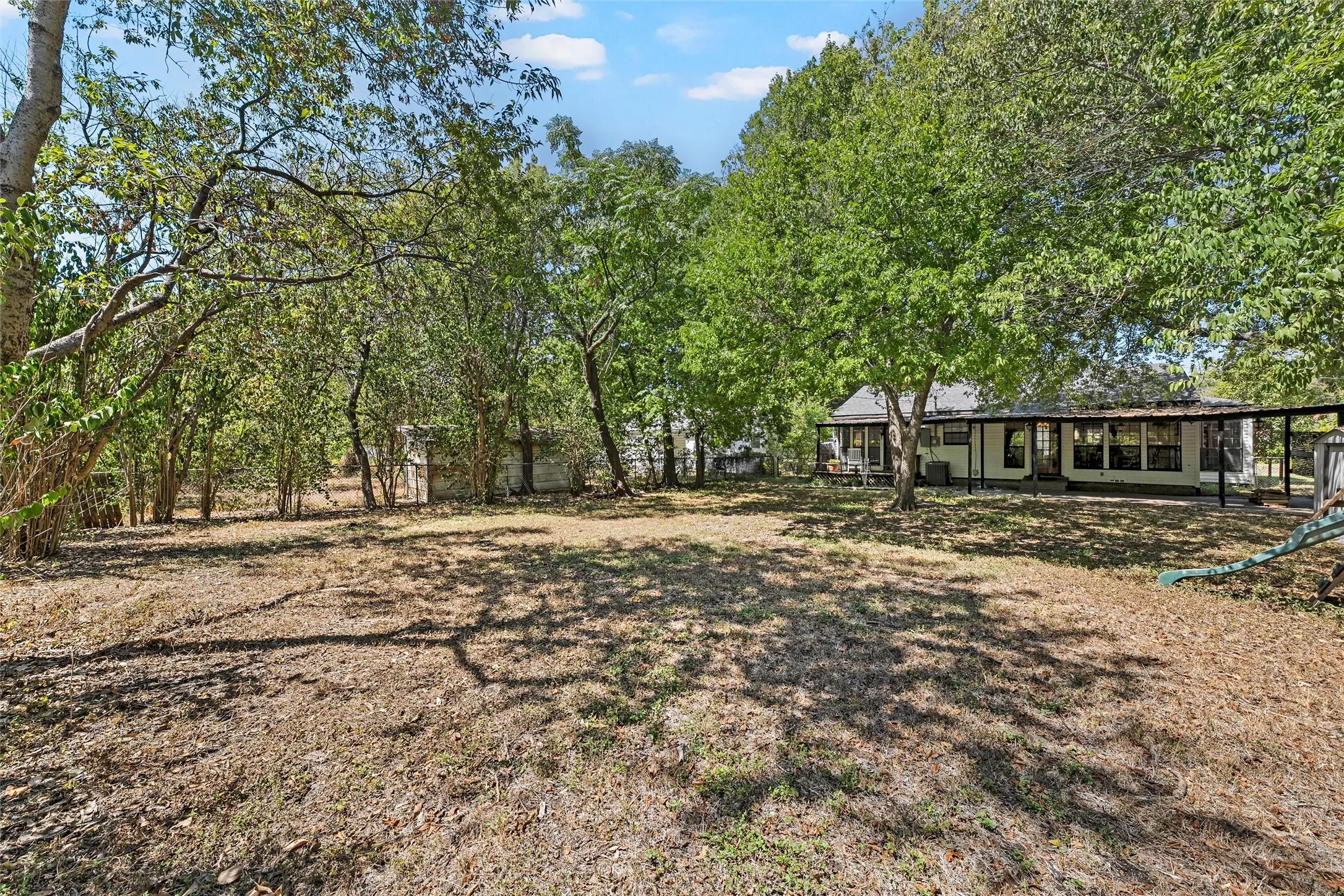 Single Family Residence For Sale in Mc Lennan County , 3512 Sleeper Avenue, Waco, Texas 76707, 2 Bedroom, 1 Bathroom, Garage spaces, 1,260 Sqft, built in 1950, mls#21389112, Real Estate Agent in Waco, Homes For Sale in Mc Lennan county, Homes For Sale in Waco, Realtor in Waco Texas, Real Estate Brokerage Independent Realty Texas, Luminita Cordes Realtor