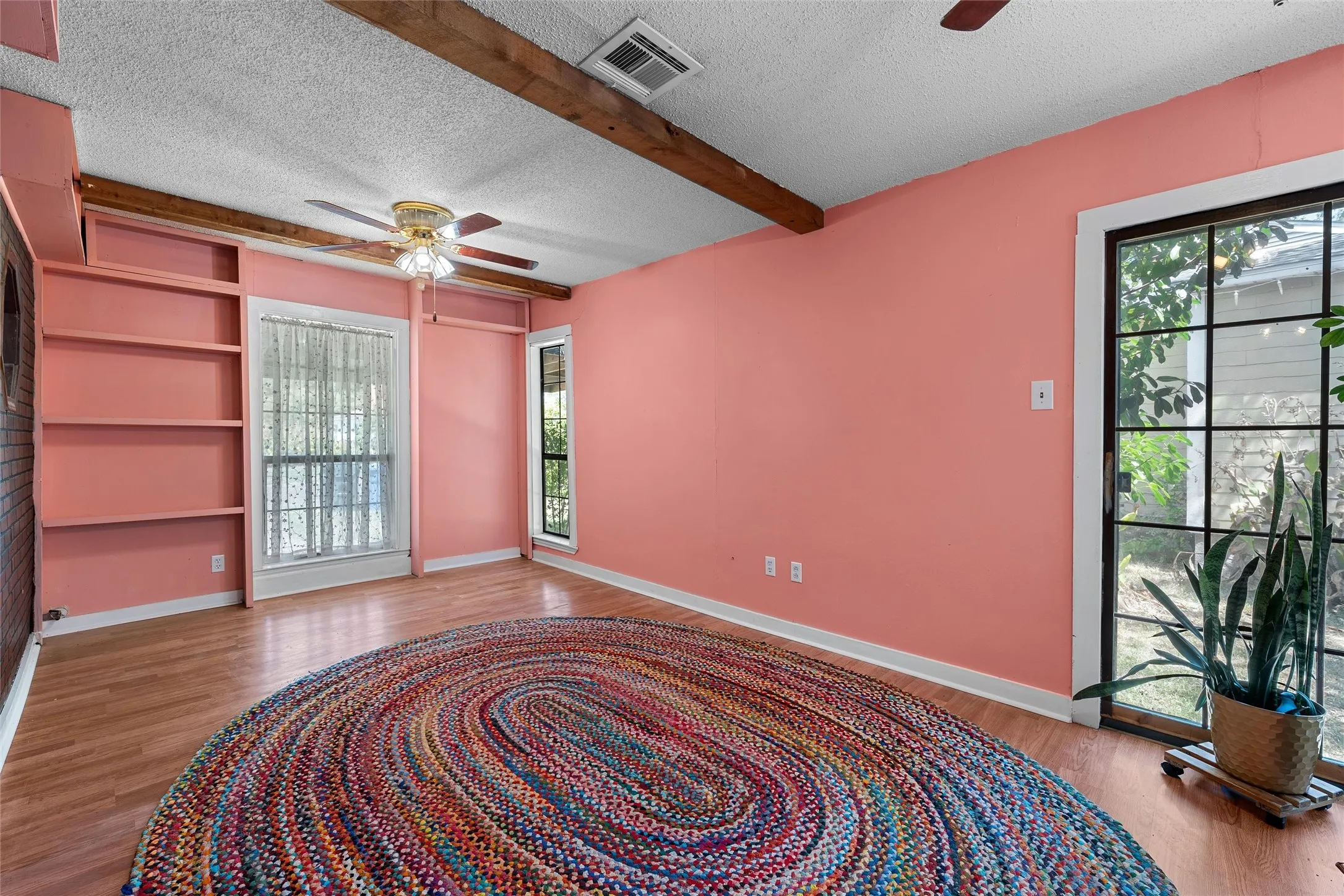 Single Family Residence For Sale in Mc Lennan County , 3512 Sleeper Avenue, Waco, Texas 76707, 2 Bedroom, 1 Bathroom, Garage spaces, 1,260 Sqft, built in 1950, mls#21389112, Real Estate Agent in Waco, Homes For Sale in Mc Lennan county, Homes For Sale in Waco, Realtor in Waco Texas, Real Estate Brokerage Independent Realty Texas, Luminita Cordes Realtor