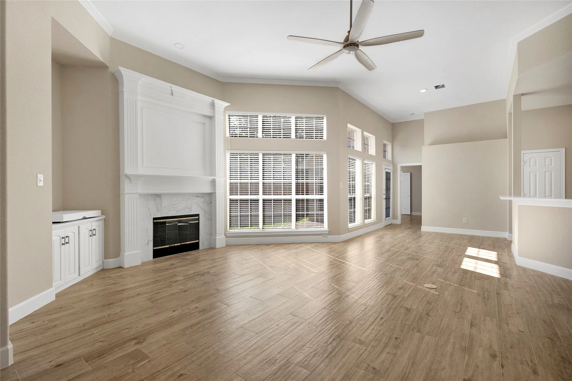 Single Family Residence For Rent in Collin County , 7042 Aspen Creek Lane, Dallas, Texas 75252, 3 Bedroom, 2 Bathroom, 2 Garage spaces, 1,672 Sqft, built in 1997, mls#21388470, Real Estate Agent in Dallas, Homes For Rent in Collin county, Homes For Rent in Dallas, Realtor in Dallas Texas, Real Estate Brokerage Independent Realty Texas, Luminita Cordes Realtor