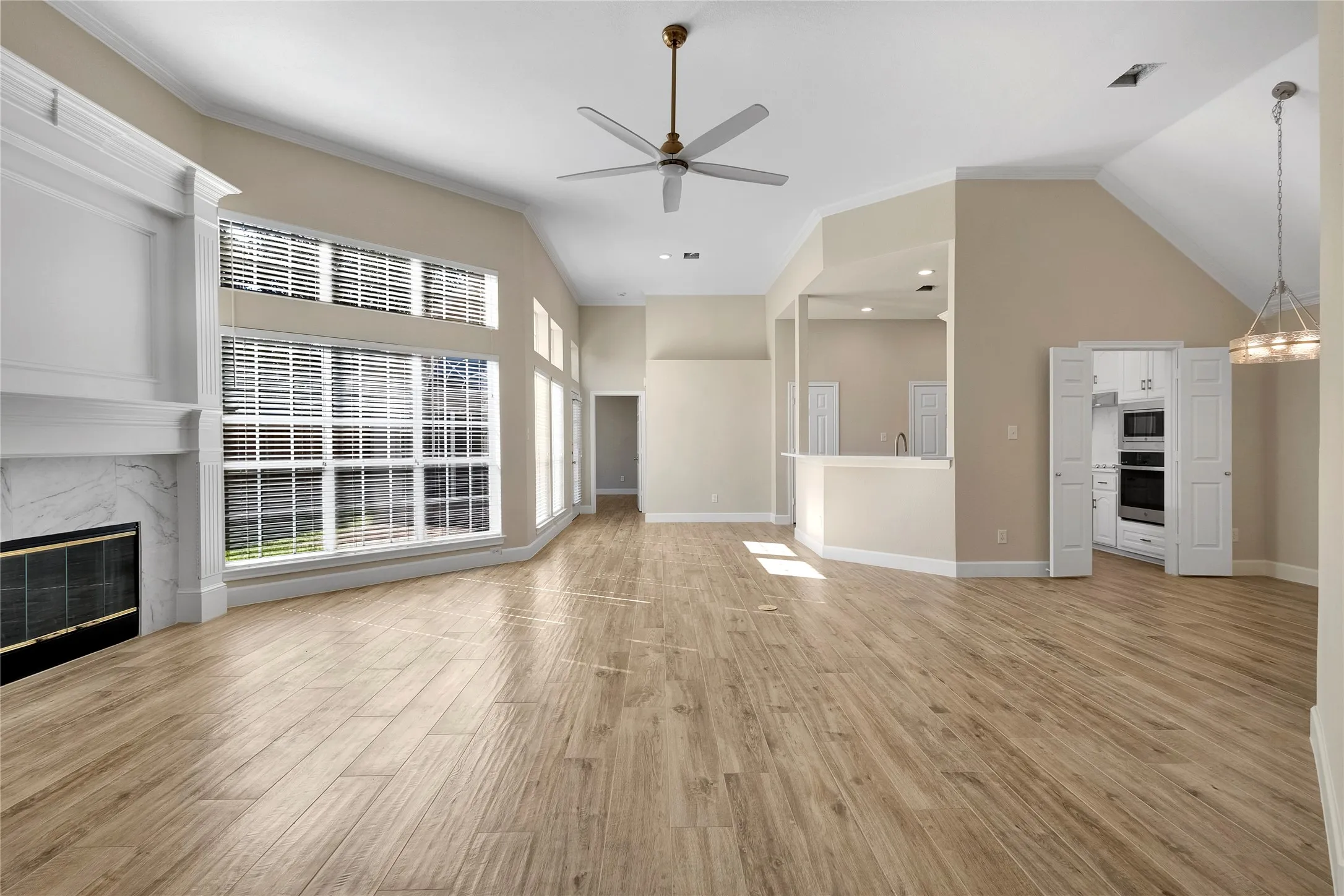 Single Family Residence For Rent in Collin County , 7042 Aspen Creek Lane, Dallas, Texas 75252, 3 Bedroom, 2 Bathroom, 2 Garage spaces, 1,672 Sqft, built in 1997, mls#21388470, Real Estate Agent in Dallas, Homes For Rent in Collin county, Homes For Rent in Dallas, Realtor in Dallas Texas, Real Estate Brokerage Independent Realty Texas, Luminita Cordes Realtor