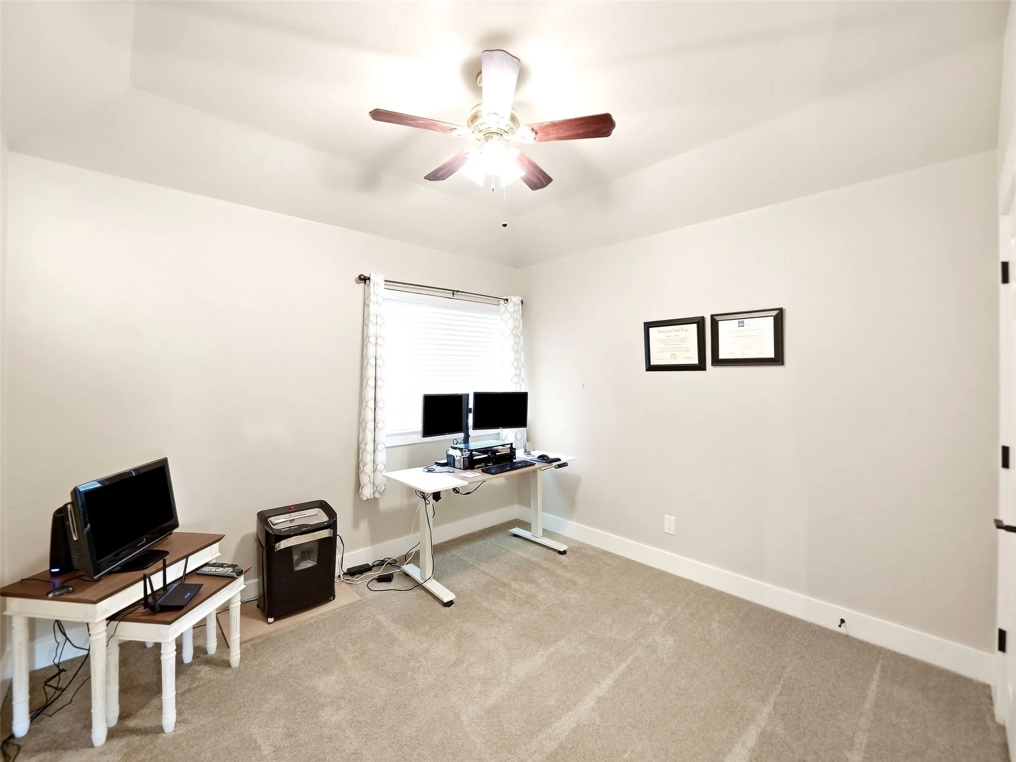 Single Family Residence For Sale in Denton County , 1426 Di Orio Drive, Lewisville, Texas 75067, 3 Bedroom, 3 Bathroom, 2 Garage spaces, 1,453 Sqft, built in 1998, mls#21385385, Real Estate Agent in Lewisville, Homes For Sale in Denton county, Homes For Sale in Lewisville, Realtor in Lewisville Texas, Real Estate Brokerage Independent Realty Texas, Luminita Cordes Realtor