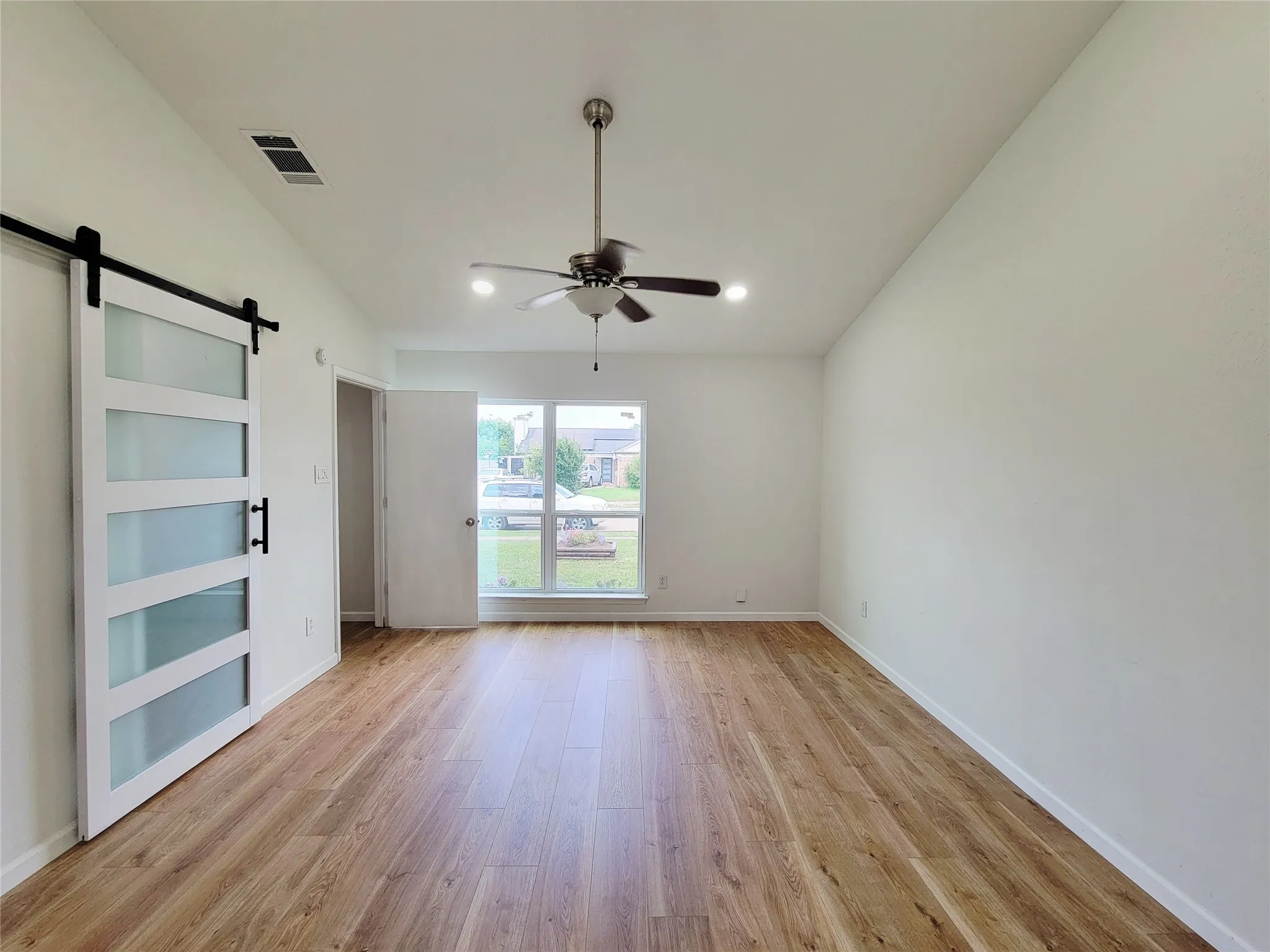 primary bedroom down stairs