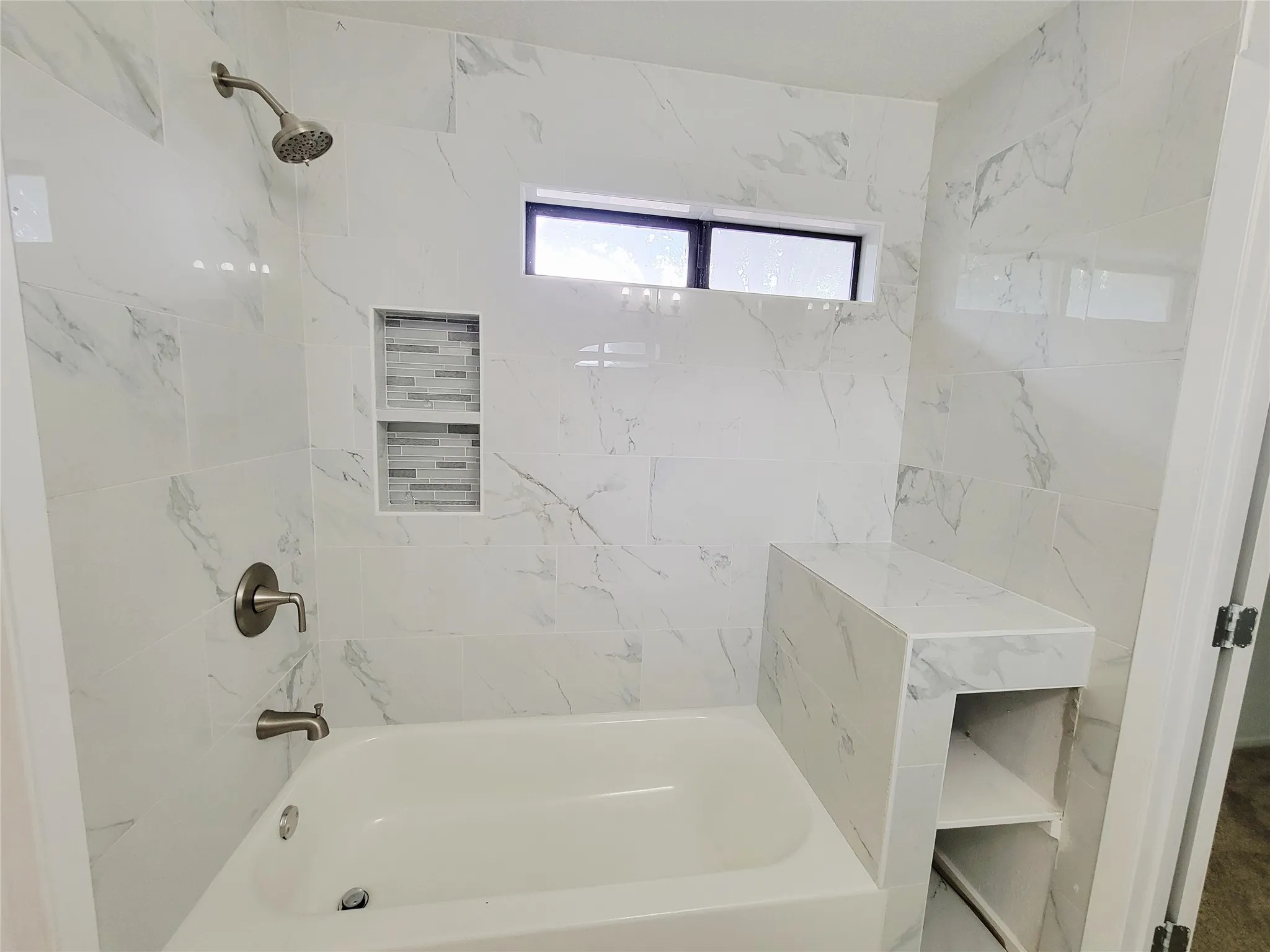 Single Family Residence For Sale in Dallas County , 2317 Woodhollow Avenue, Mesquite, Texas 75150, 3 Bedroom, 2 Bathroom, 2 Garage spaces, 2,038 Sqft, built in 1983, mls#21389966, Real Estate Agent in Mesquite, Homes For Sale in Dallas county, Homes For Sale in Mesquite, Realtor in Mesquite Texas, Real Estate Brokerage Independent Realty Texas, Luminita Cordes Realtor