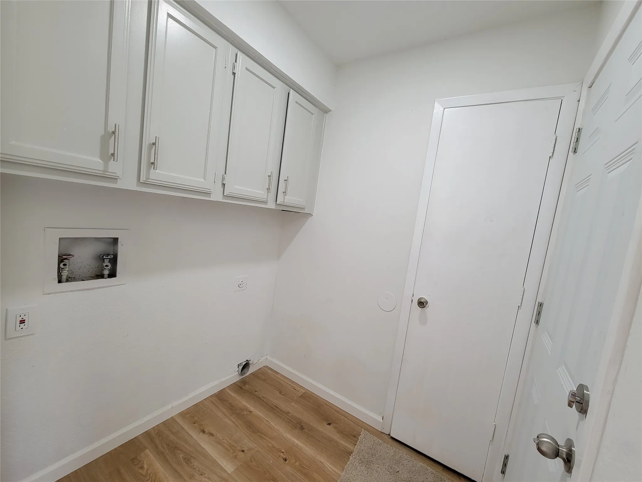 Single Family Residence For Sale in Dallas County , 2317 Woodhollow Avenue, Mesquite, Texas 75150, 3 Bedroom, 2 Bathroom, 2 Garage spaces, 2,038 Sqft, built in 1983, mls#21389966, Real Estate Agent in Mesquite, Homes For Sale in Dallas county, Homes For Sale in Mesquite, Realtor in Mesquite Texas, Real Estate Brokerage Independent Realty Texas, Luminita Cordes Realtor