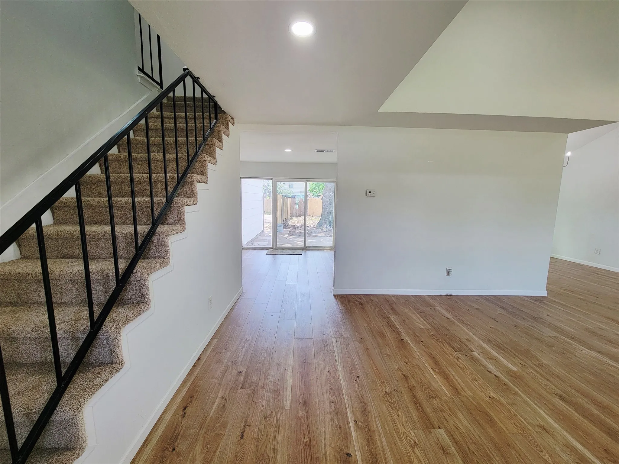 Single Family Residence For Sale in Dallas County , 2317 Woodhollow Avenue, Mesquite, Texas 75150, 3 Bedroom, 2 Bathroom, 2 Garage spaces, 2,038 Sqft, built in 1983, mls#21389966, Real Estate Agent in Mesquite, Homes For Sale in Dallas county, Homes For Sale in Mesquite, Realtor in Mesquite Texas, Real Estate Brokerage Independent Realty Texas, Luminita Cordes Realtor