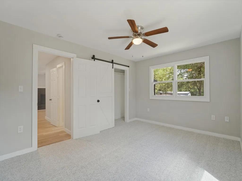 Single Family Residence For Sale in Bosque County , 107 N Avenue P, Clifton, Texas 76634, 3 Bedroom, 2 Bathroom, 1 Garage spaces, 2,082 Sqft, built in 1955, mls#21389754, Real Estate Agent in Clifton, Homes For Sale in Bosque county, Homes For Sale in Clifton, Realtor in Clifton Texas, Real Estate Brokerage Independent Realty Texas, Luminita Cordes Realtor