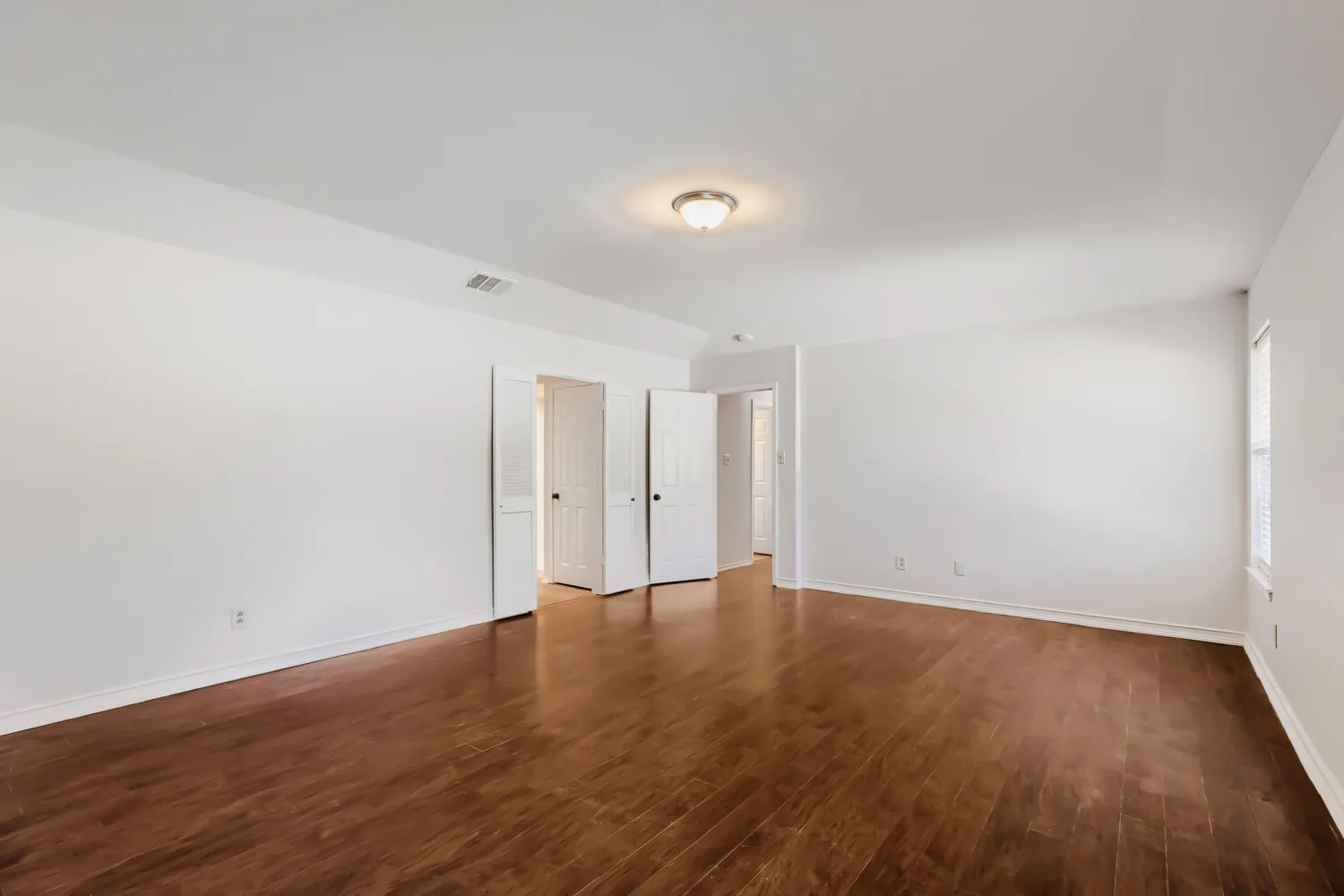 Single Family Residence For Sale in Collin County , 4008 18th Street, Plano, Texas 75074, 4 Bedroom, 3 Bathroom, 2 Garage spaces, 2,398 Sqft, built in 1984, mls#21204567, Real Estate Agent in Plano, Homes For Sale in Collin county, Homes For Sale in Plano, Realtor in Plano Texas, Real Estate Brokerage Independent Realty Texas, Luminita Cordes Realtor