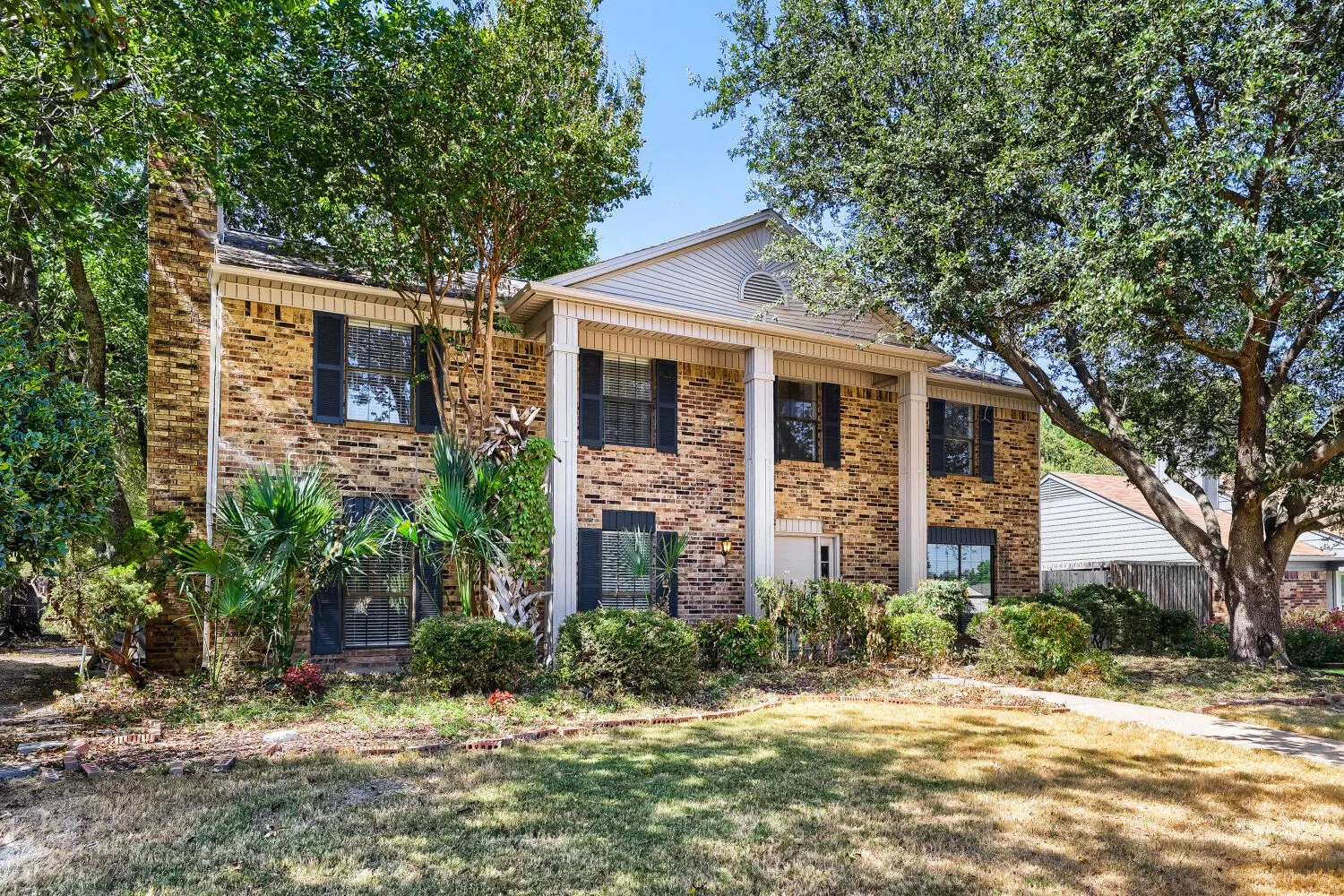Single Family Residence For Sale in Collin County , 4008 18th Street, Plano, Texas 75074, 4 Bedroom, 3 Bathroom, 2 Garage spaces, 2,398 Sqft, built in 1984, mls#21204567, Real Estate Agent in Plano, Homes For Sale in Collin county, Homes For Sale in Plano, Realtor in Plano Texas, Real Estate Brokerage Independent Realty Texas, Luminita Cordes Realtor