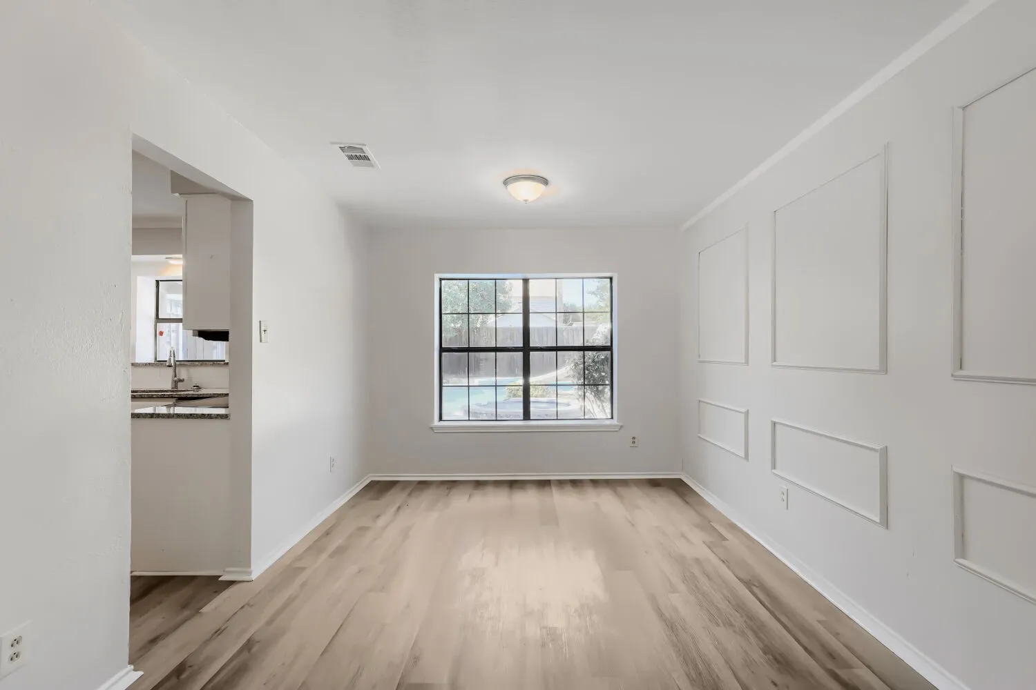 Single Family Residence For Sale in Collin County , 4008 18th Street, Plano, Texas 75074, 4 Bedroom, 3 Bathroom, 2 Garage spaces, 2,398 Sqft, built in 1984, mls#21204567, Real Estate Agent in Plano, Homes For Sale in Collin county, Homes For Sale in Plano, Realtor in Plano Texas, Real Estate Brokerage Independent Realty Texas, Luminita Cordes Realtor