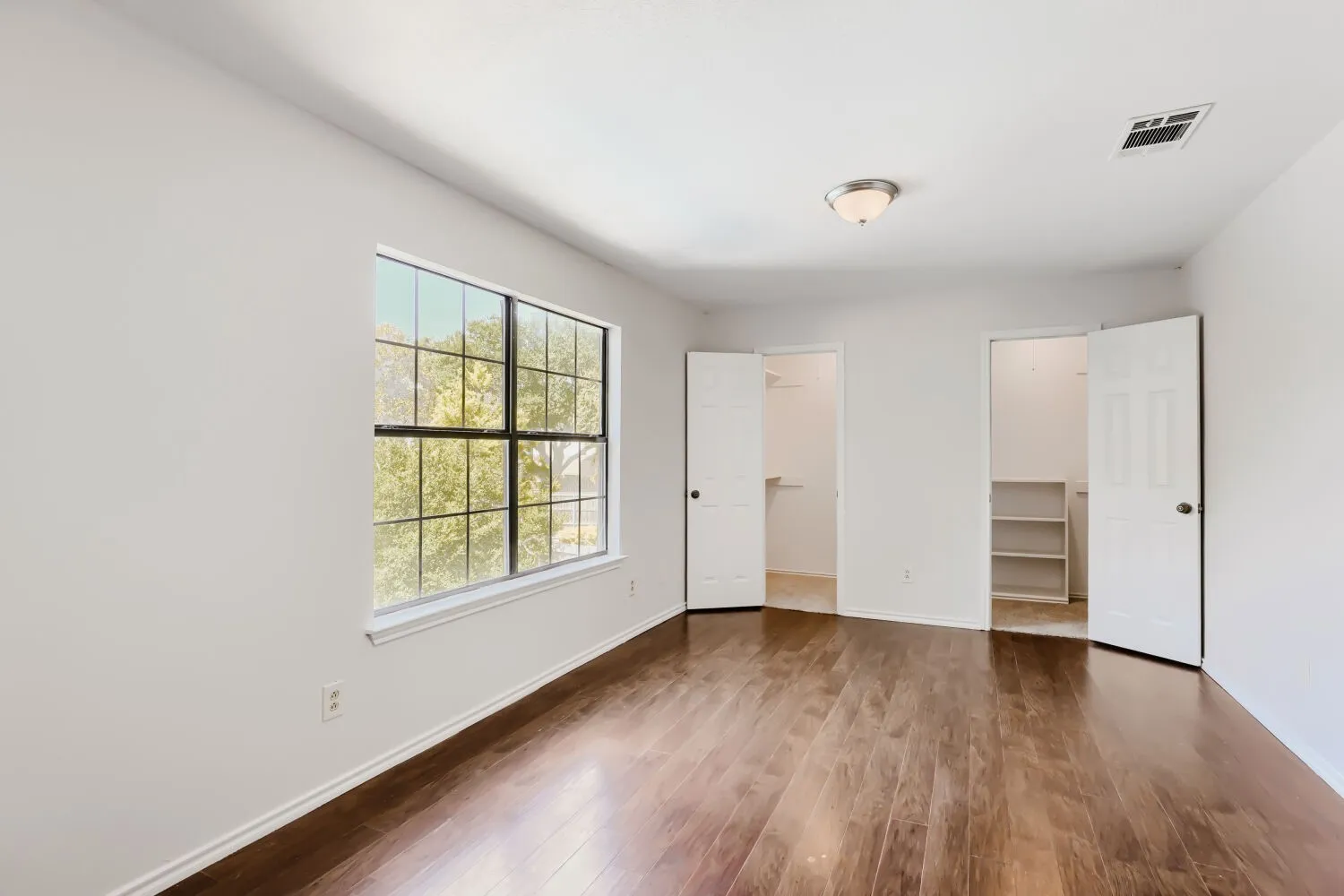 Single Family Residence For Sale in Collin County , 4008 18th Street, Plano, Texas 75074, 4 Bedroom, 3 Bathroom, 2 Garage spaces, 2,398 Sqft, built in 1984, mls#21204567, Real Estate Agent in Plano, Homes For Sale in Collin county, Homes For Sale in Plano, Realtor in Plano Texas, Real Estate Brokerage Independent Realty Texas, Luminita Cordes Realtor