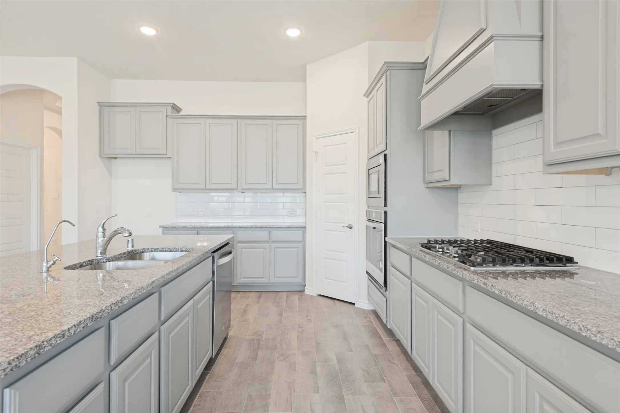 Single Family Residence For Sale in Kaufman County , 4108 Ellinger Drive, Heath, Texas 75126, 4 Bedroom, 2 Bathroom, 2 Garage spaces, 2,095 Sqft, built in 2022, mls#21389978, Real Estate Agent in Heath, Homes For Sale in Kaufman county, Homes For Sale in Heath, Realtor in Heath Texas, Real Estate Brokerage Independent Realty Texas, Luminita Cordes Realtor