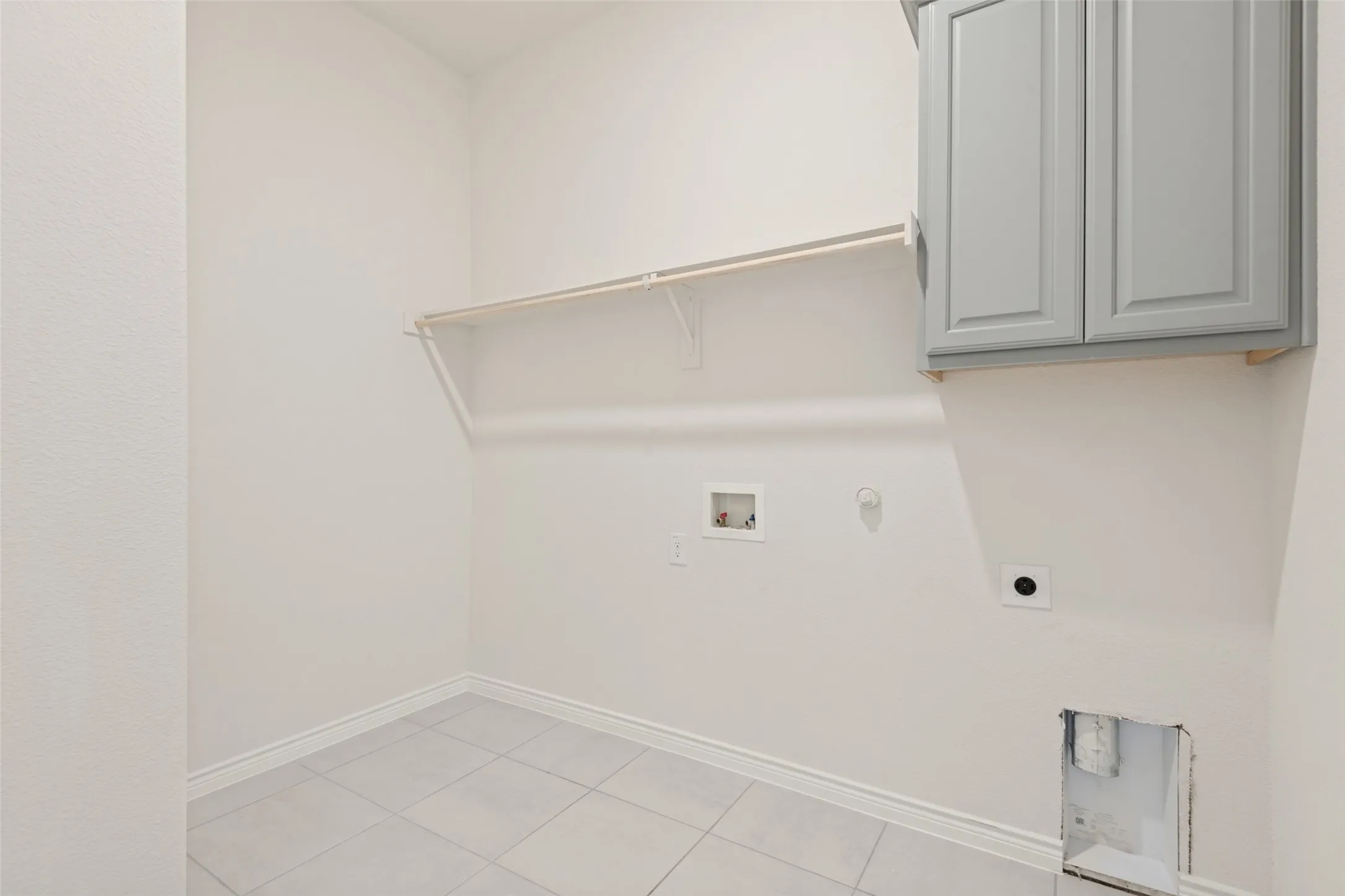 Single Family Residence For Sale in Kaufman County , 4108 Ellinger Drive, Heath, Texas 75126, 4 Bedroom, 2 Bathroom, 2 Garage spaces, 2,095 Sqft, built in 2022, mls#21389978, Real Estate Agent in Heath, Homes For Sale in Kaufman county, Homes For Sale in Heath, Realtor in Heath Texas, Real Estate Brokerage Independent Realty Texas, Luminita Cordes Realtor